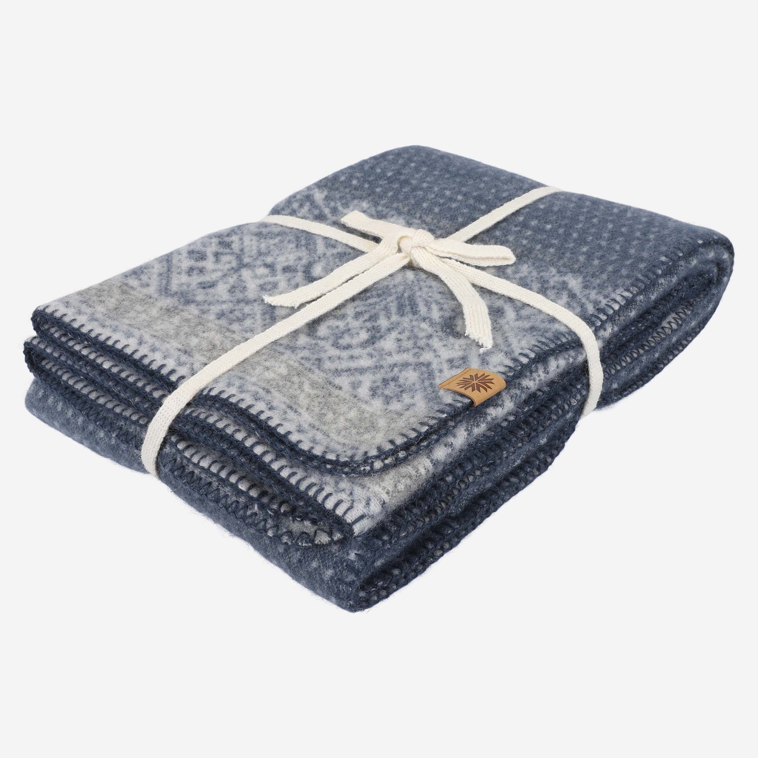 astros-blue-wool-blanket-scandinavian-design.jpeg