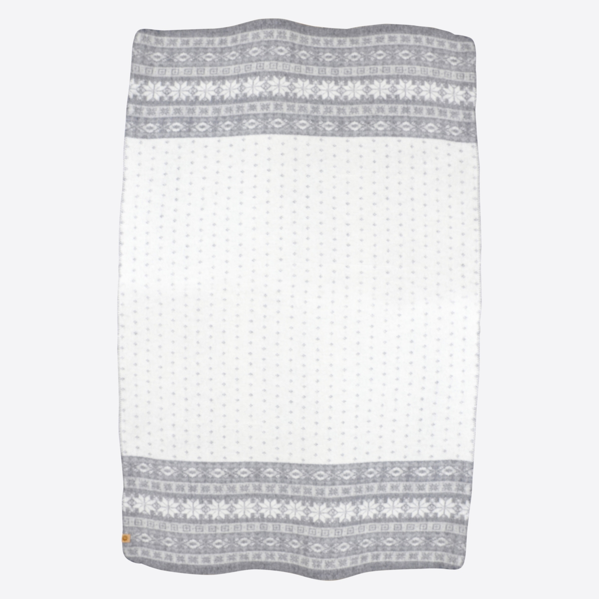 frostros-backside-norway-design-wool-blanket-6.jpeg