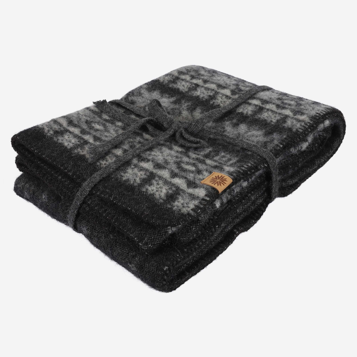 frostros-black-wool-blanket-scandinavian-design.jpeg