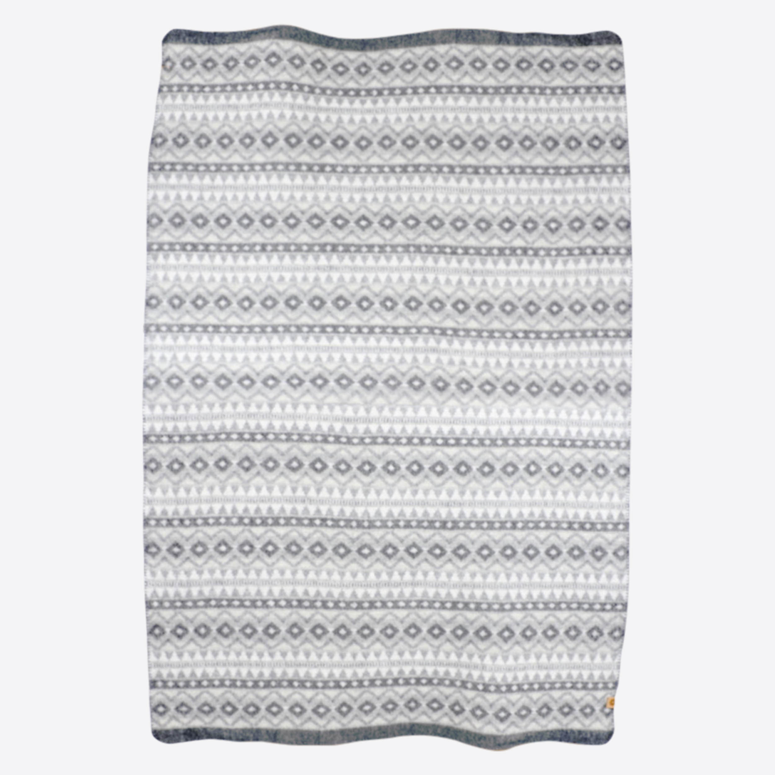 hofsa-front-norway-design-wool-blanket-5.jpeg