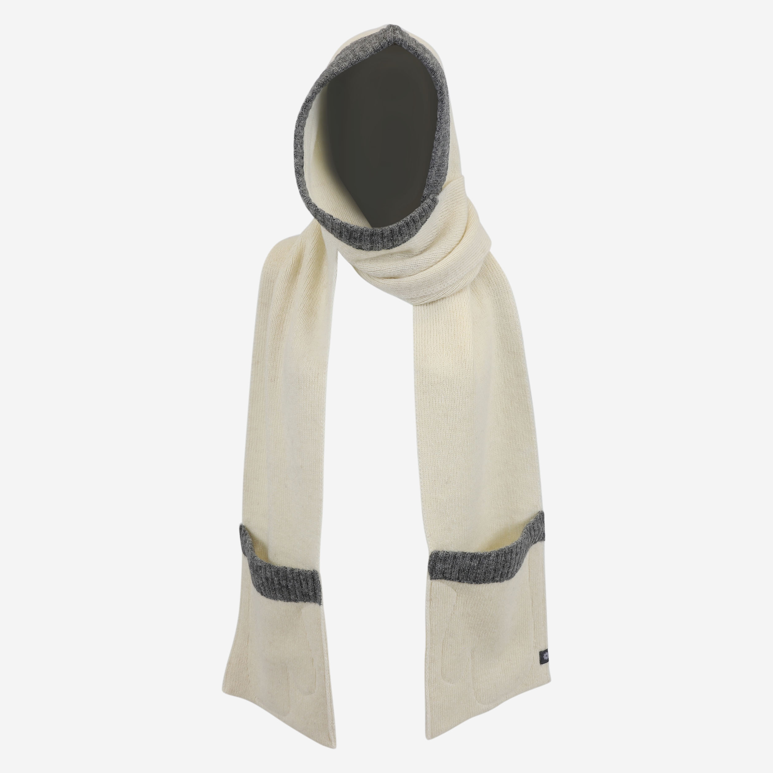 vikura-wool-scarf-pockets-01.jpeg