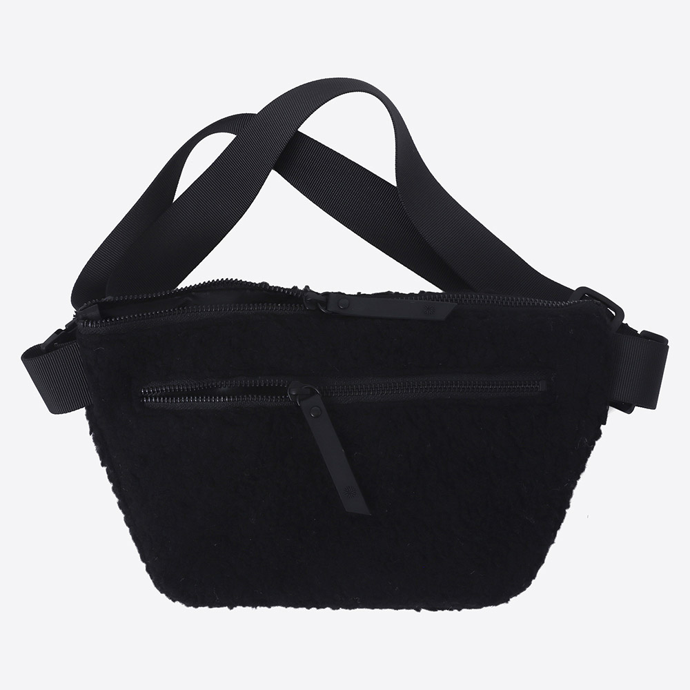 grjotgardar-bumbag-fannypack-icewear_94.jpeg