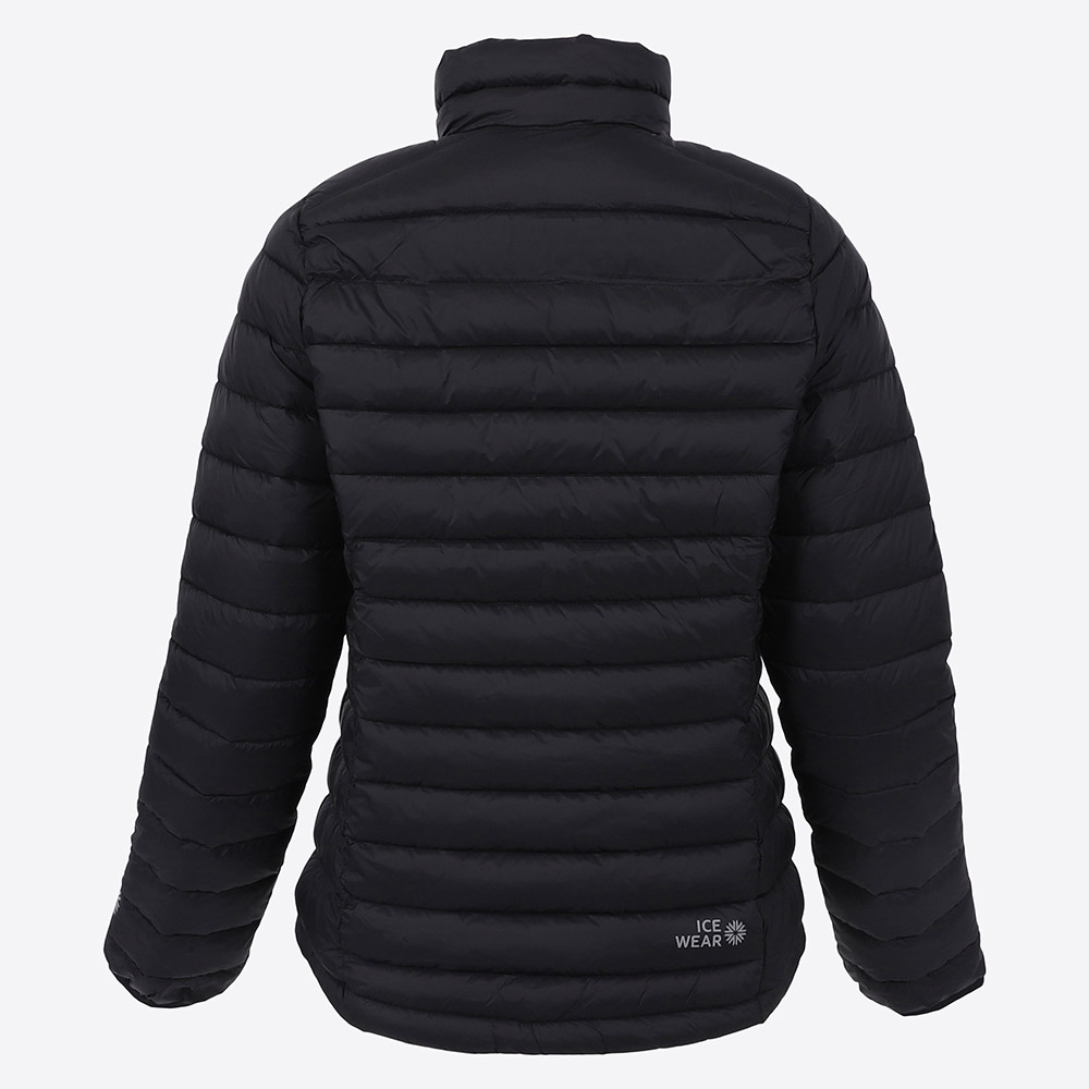 embla-insulated-black-jacket-outdoor-women-iceland_46.jpeg