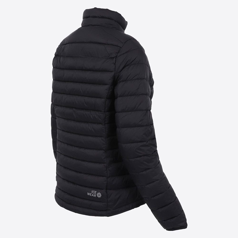 embla-insulated-black-jacket-outdoor-women-iceland_47.jpeg