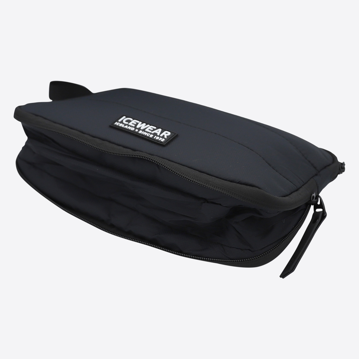 vatnagardar_black-toiletbag_914.jpeg