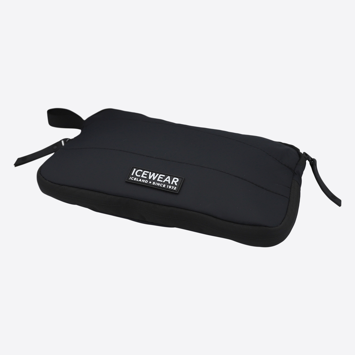 vatnagardar_black-toiletbag_916.jpeg