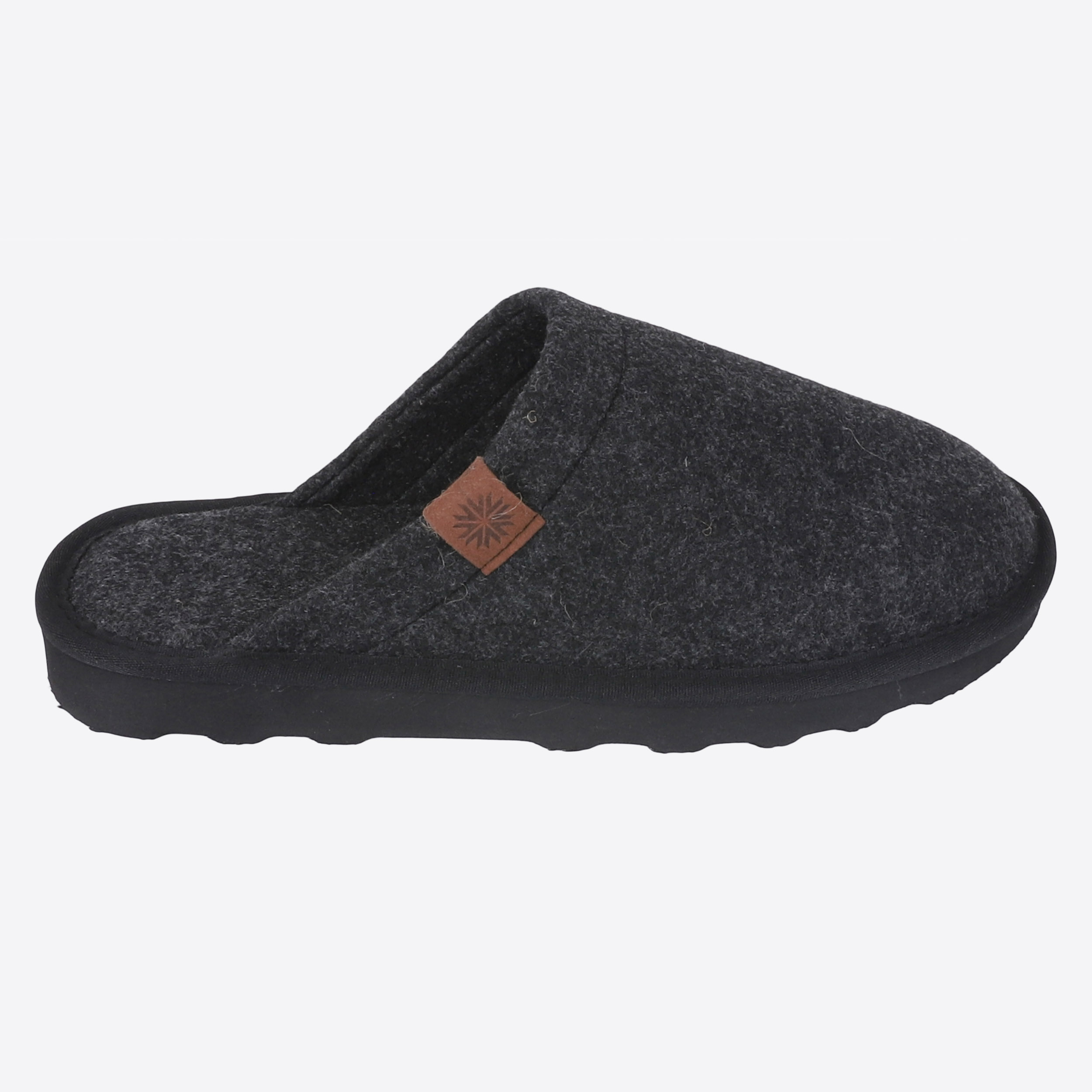 lambafell-wool-indoor-slippers-inniskor-black_77.jpeg