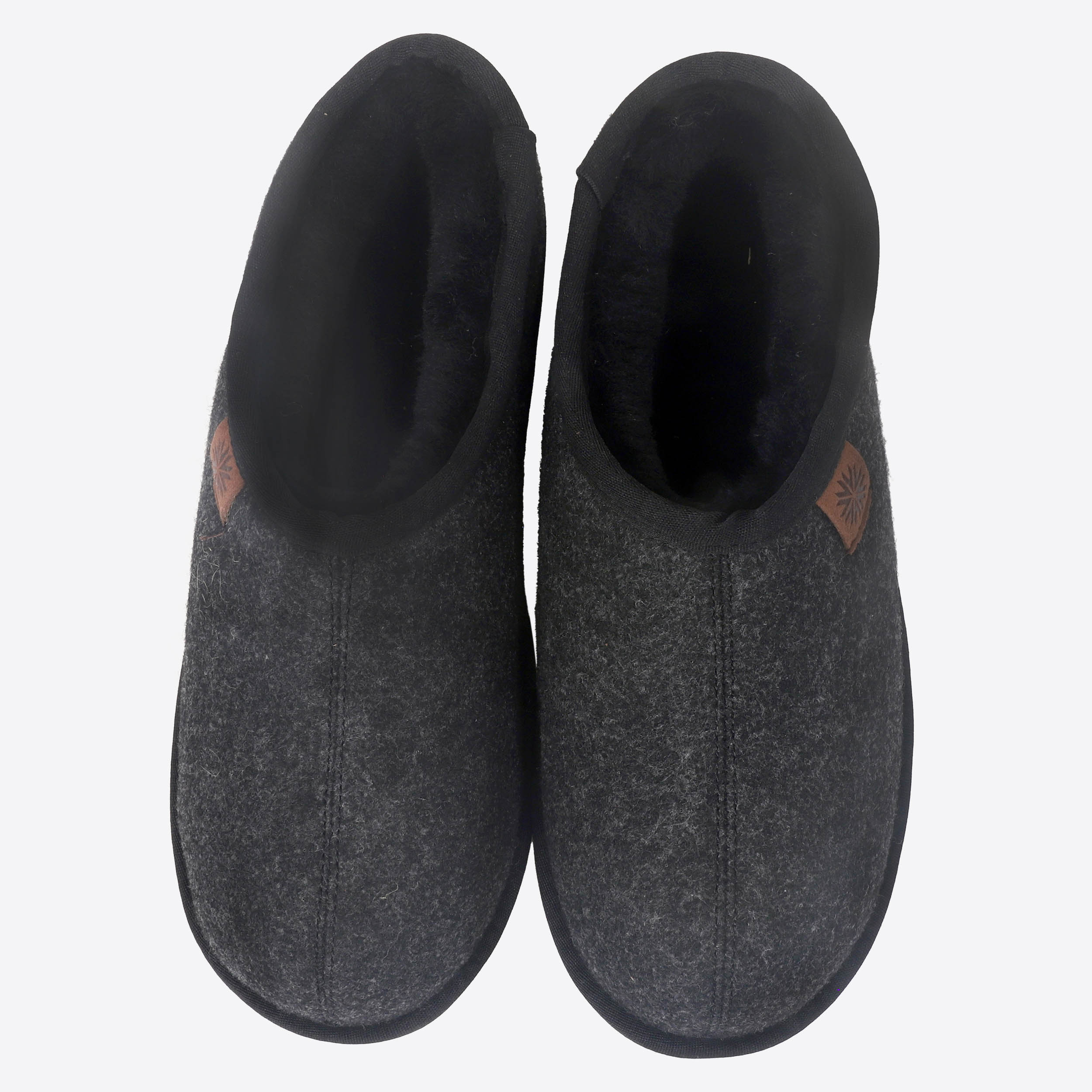 lambafell-indoor-slippers-wool-inniskor-black_43.jpeg