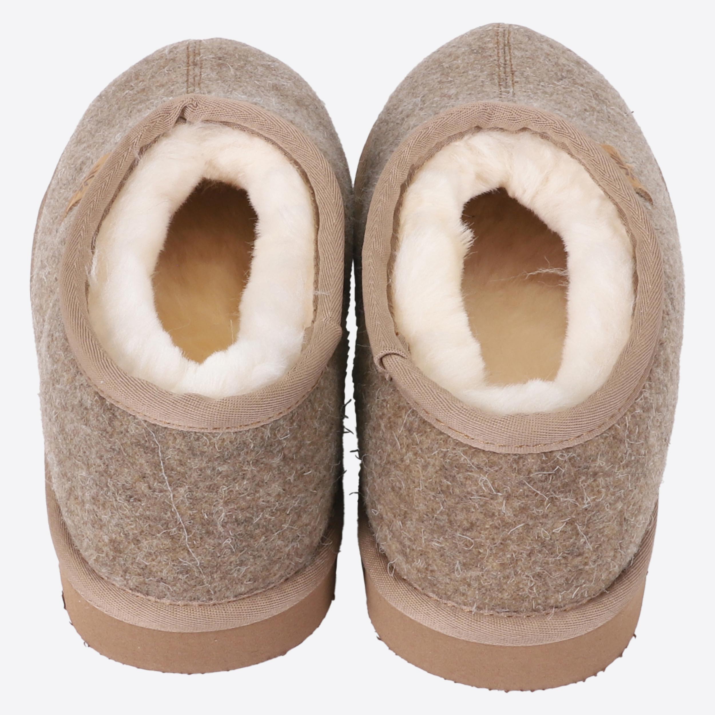 lambafell-indoor-slippers-wool-inniskor-lightbrown_84.jpeg