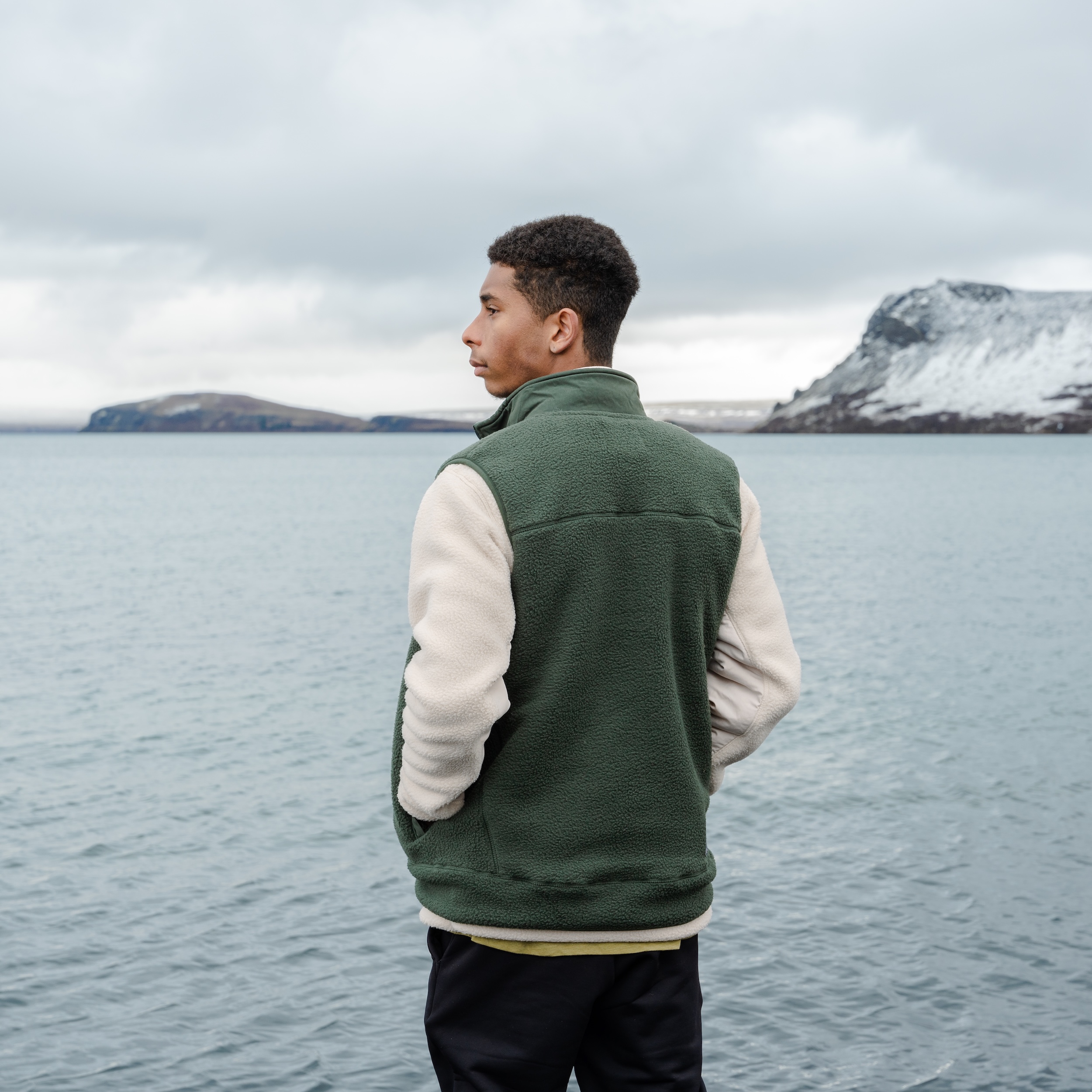 man-iceland-lake-33.jpeg