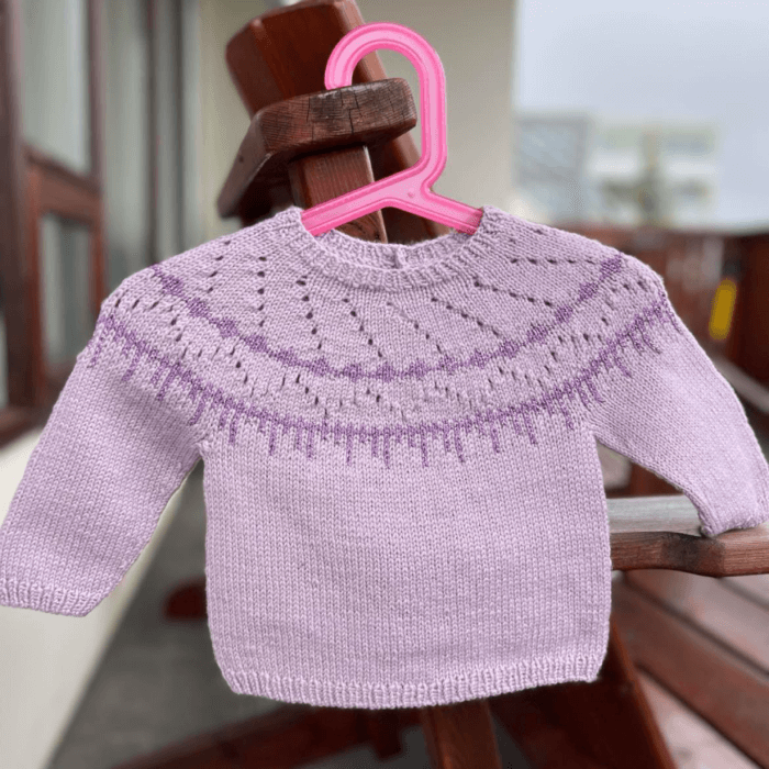 prjonauppskrift_heidmork_barnapeysa-kids-knitted-sweater1.png