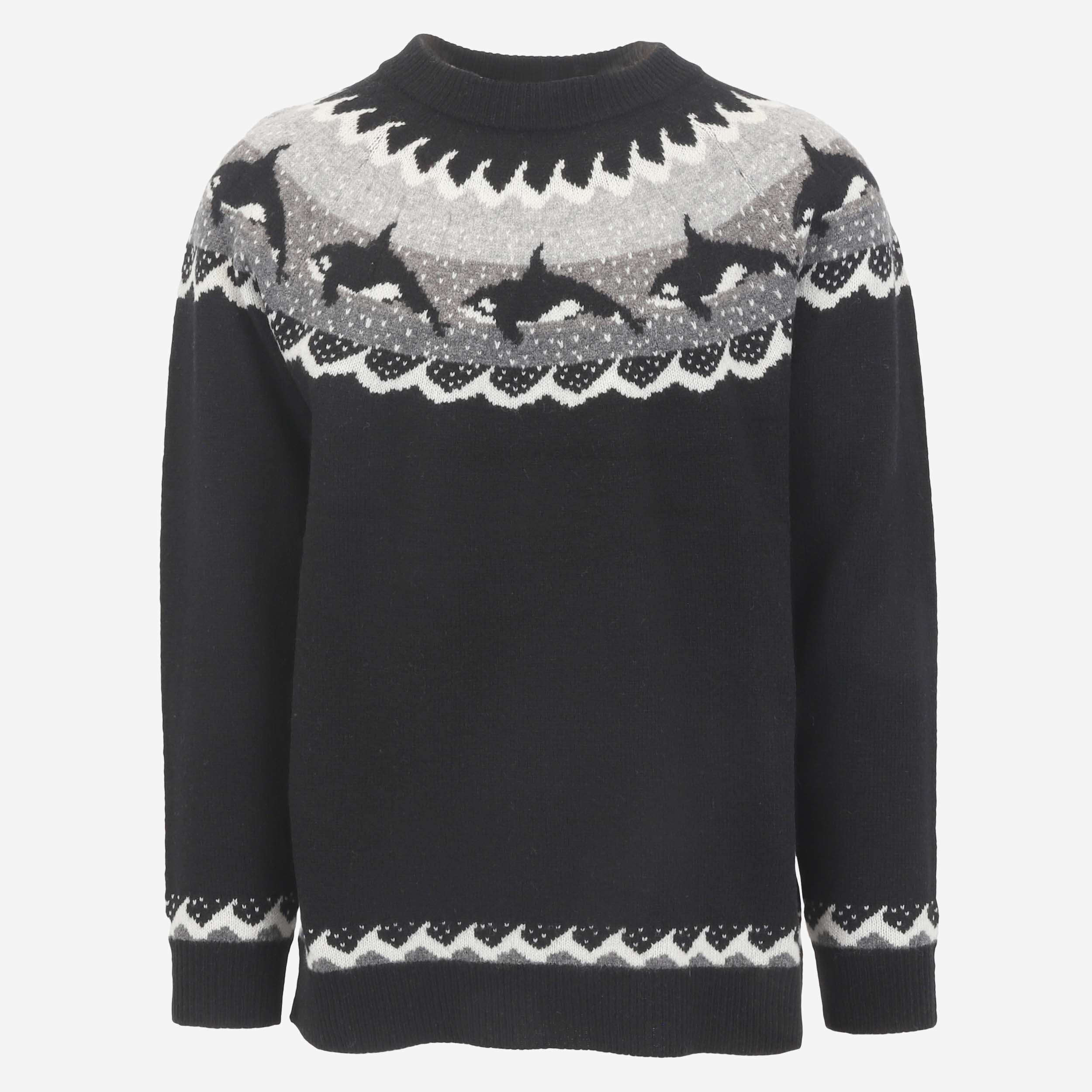 hvalur-wool-knit-black-sweater-orca-pattern19.jpeg