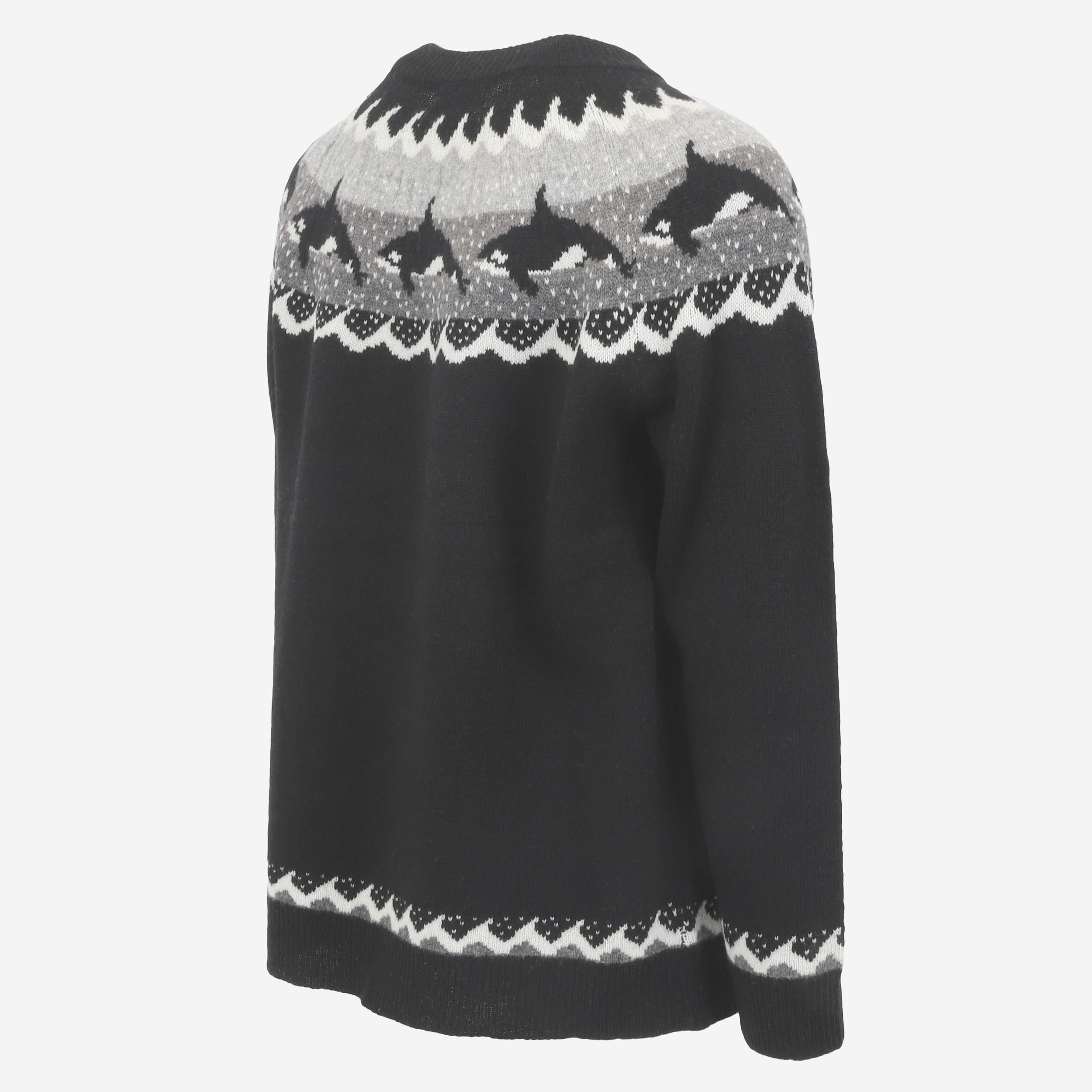 hvalur-wool-knit-black-sweater-orca-pattern23.jpeg