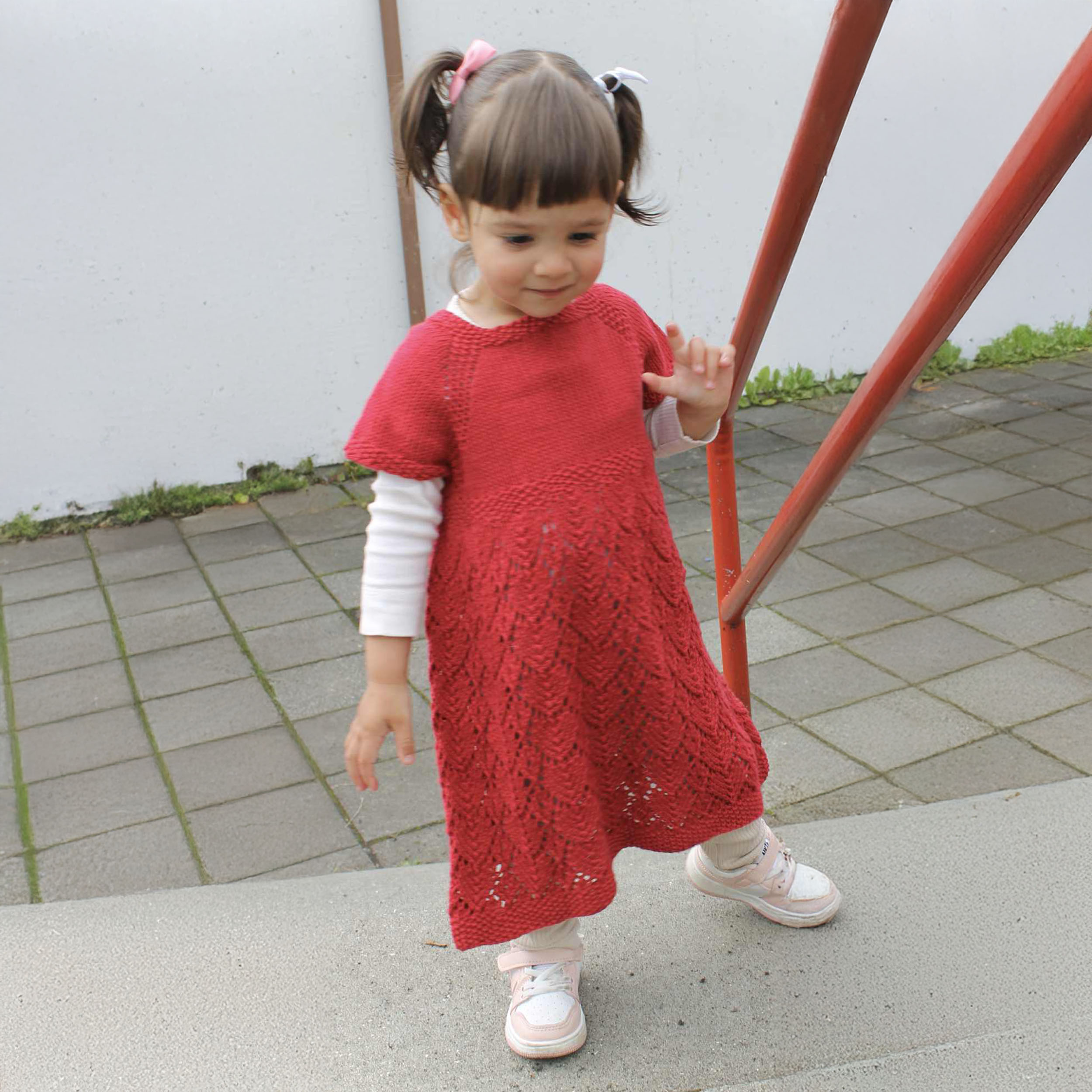 birta_HG-006_kids-summer-dress_knitting-pattern_prjonauppskrift2.jpeg