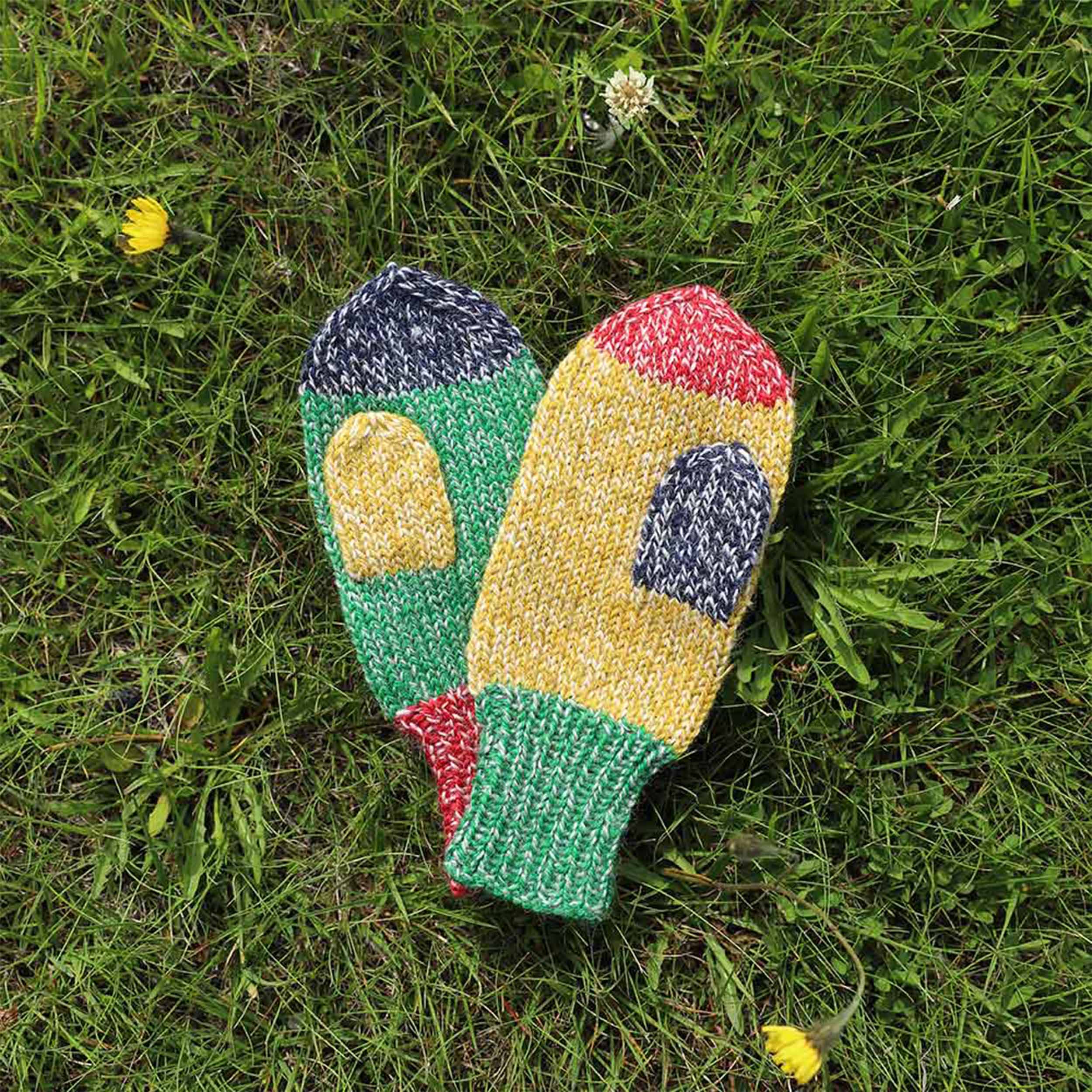 yrja_KNIT0426_kids-mittens_knitting-pattern_prjonauppskrift1.jpeg