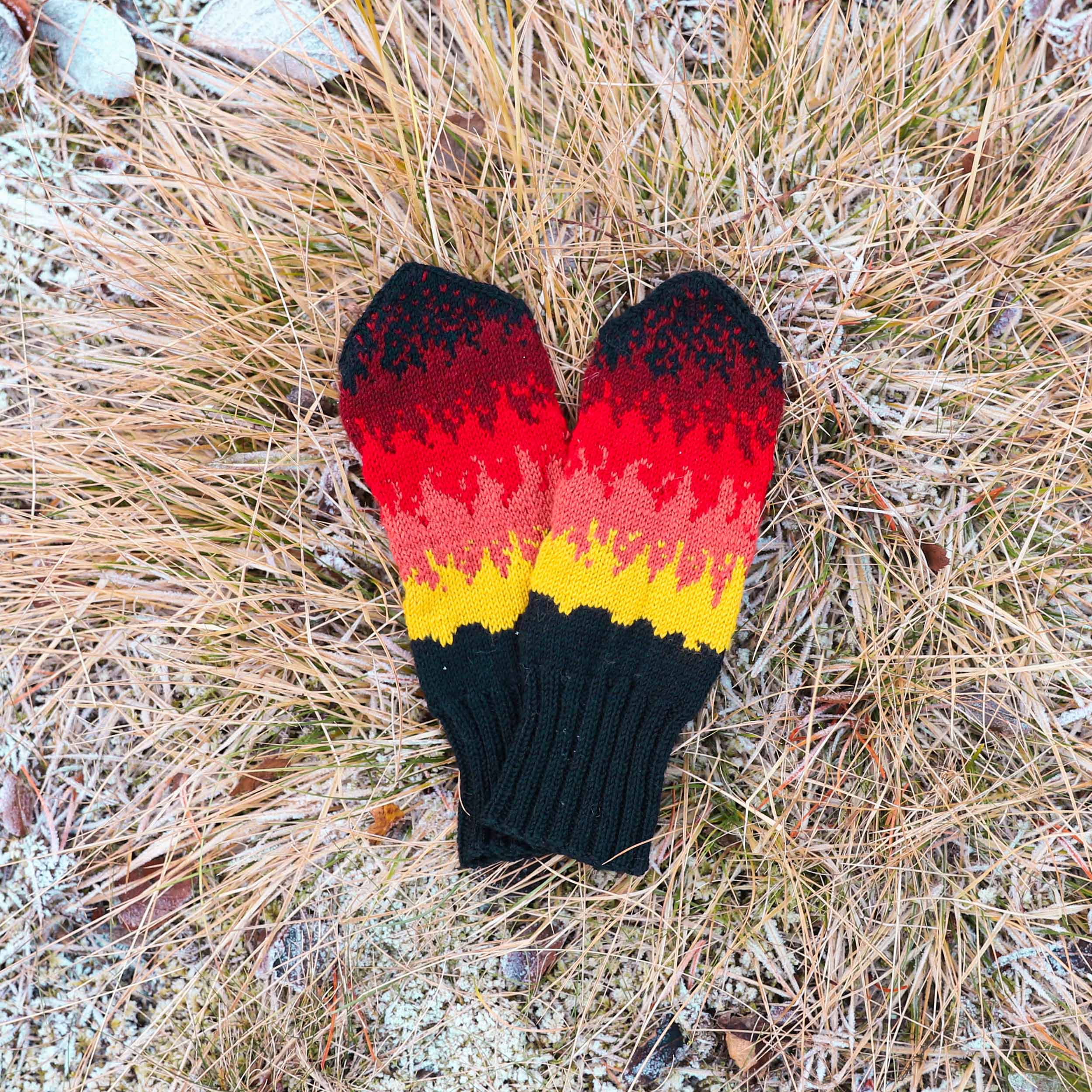 eldur_KNIT0402_firey-mittens_knitting-pattern_prjonauppskrift1.jpeg
