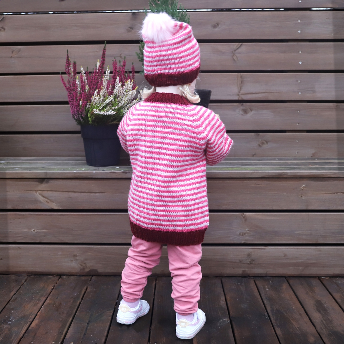 ramba_KNIT0438_buttoned-sweater-and-hat_knitting-pattern_prjonauppskrift5.jpeg