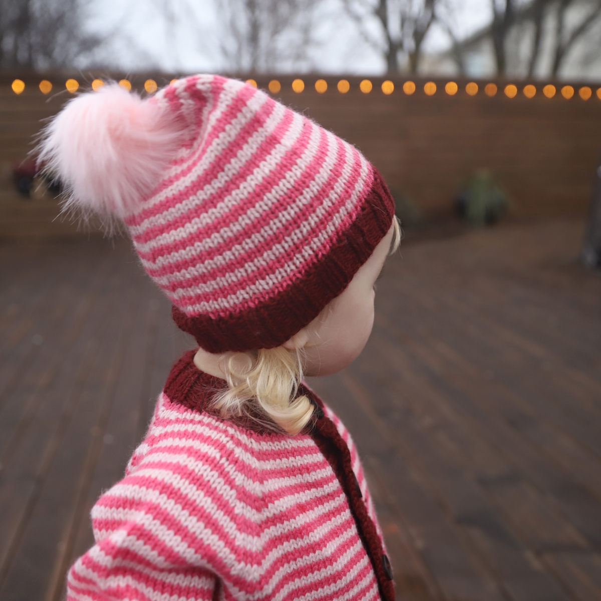 ramba_KNIT0438_buttoned-sweater-and-hat_knitting-pattern_prjonauppskrift6.jpeg