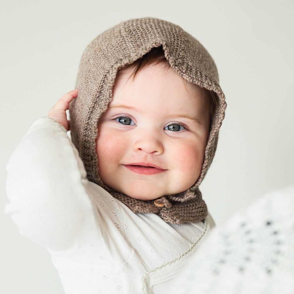 lambi_KNIT0393_newborn-hat_knitting-pattern_prjonauppskrift1.jpeg