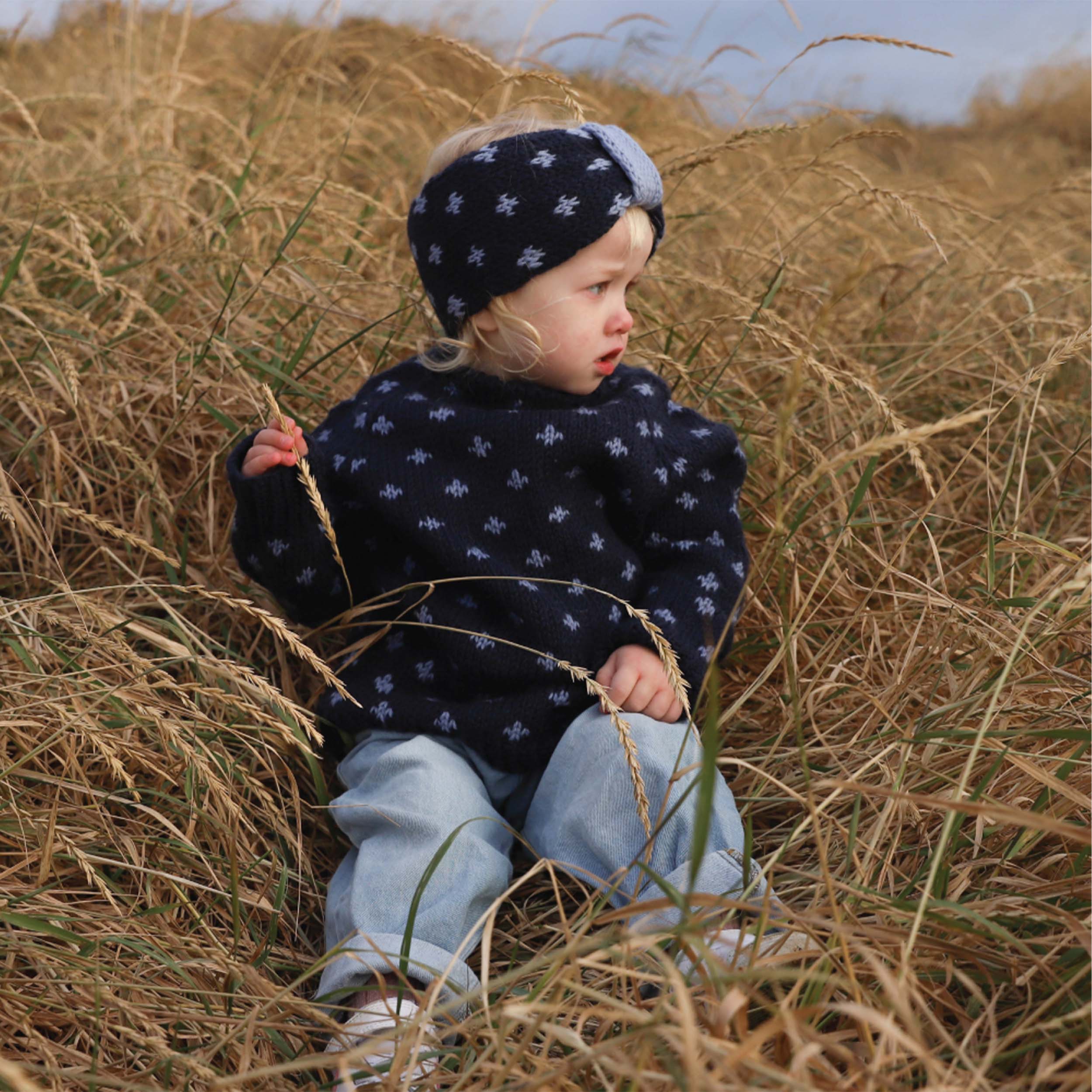 lola_KNIT0436_kids-sweater-headband_knitting-pattern_prjonauppskrift1.jpeg