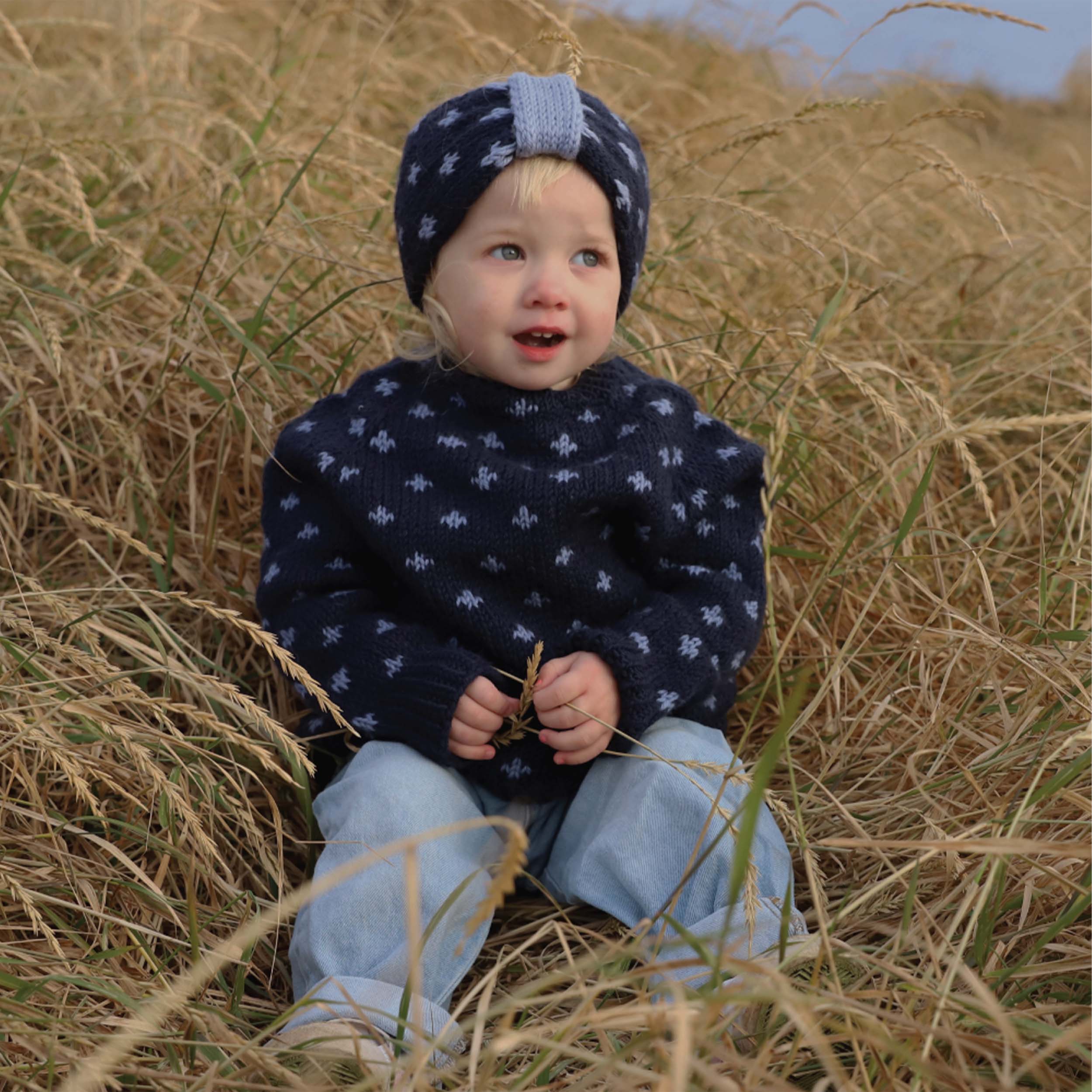 lola_KNIT0436_kids-sweater-headband_knitting-pattern_prjonauppskrift2.jpeg