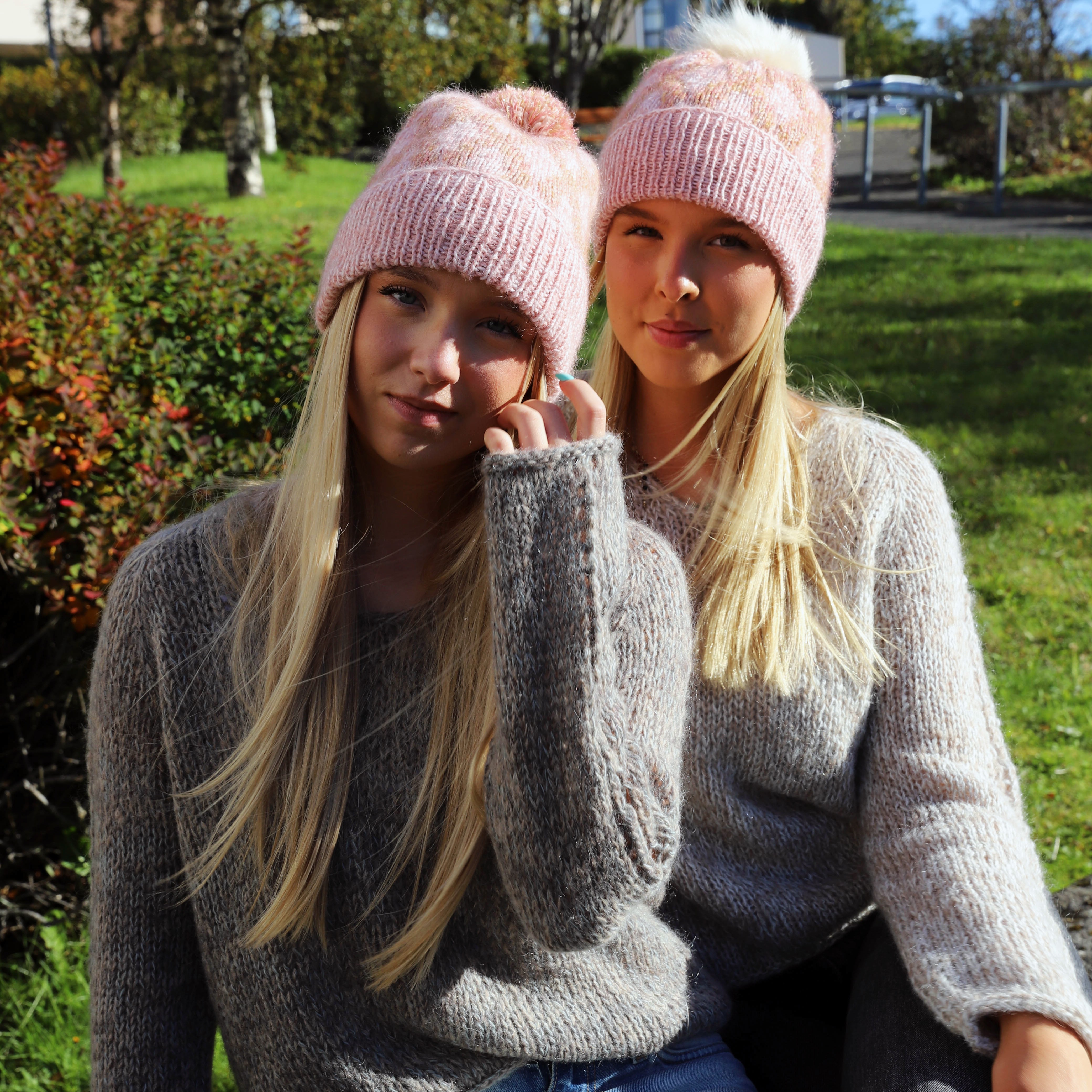bleika-hufan_KNIT0458_styrktar-hufa_knitting-pattern_prjonauppskrift4.jpeg