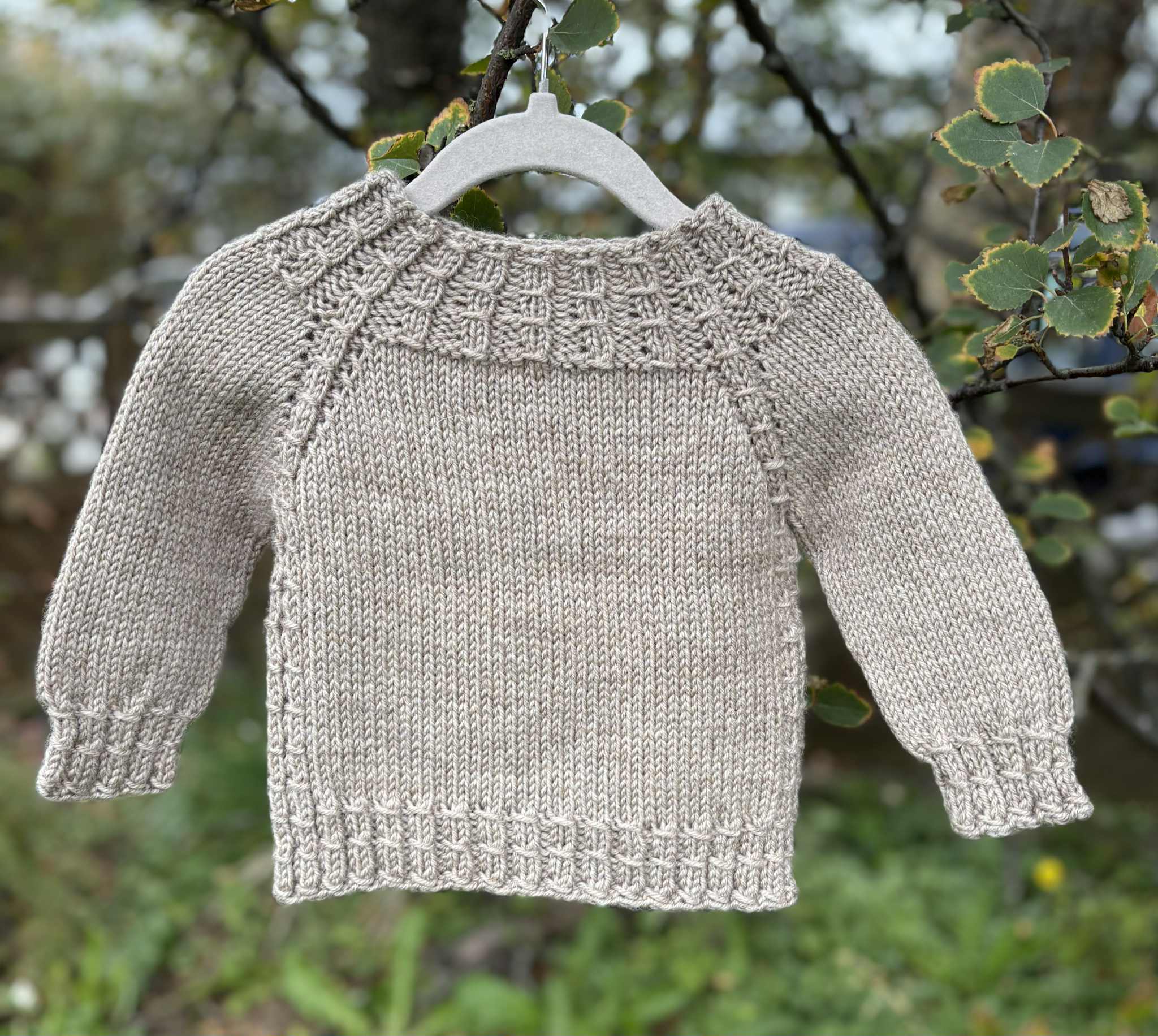 fusi_HG-015_kids-sweater_knitting-pattern_prjonauppskrift2.jpeg