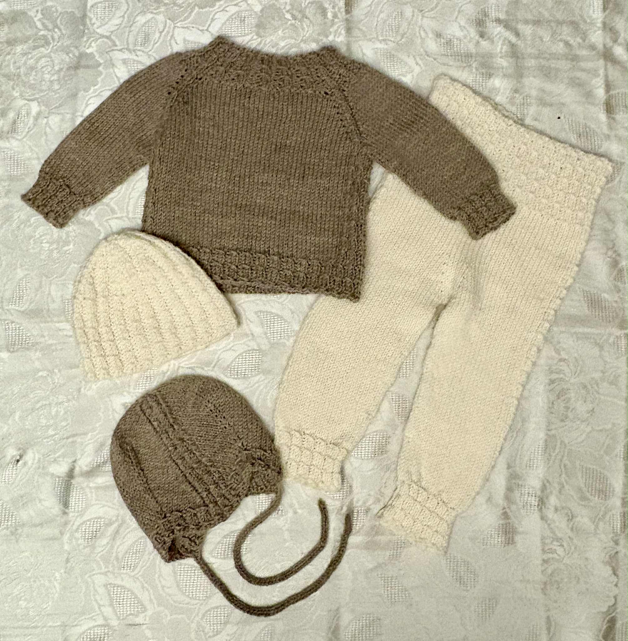 fusi_HG-017_kids-set_knitting-pattern_prjonauppskrift1.jpeg