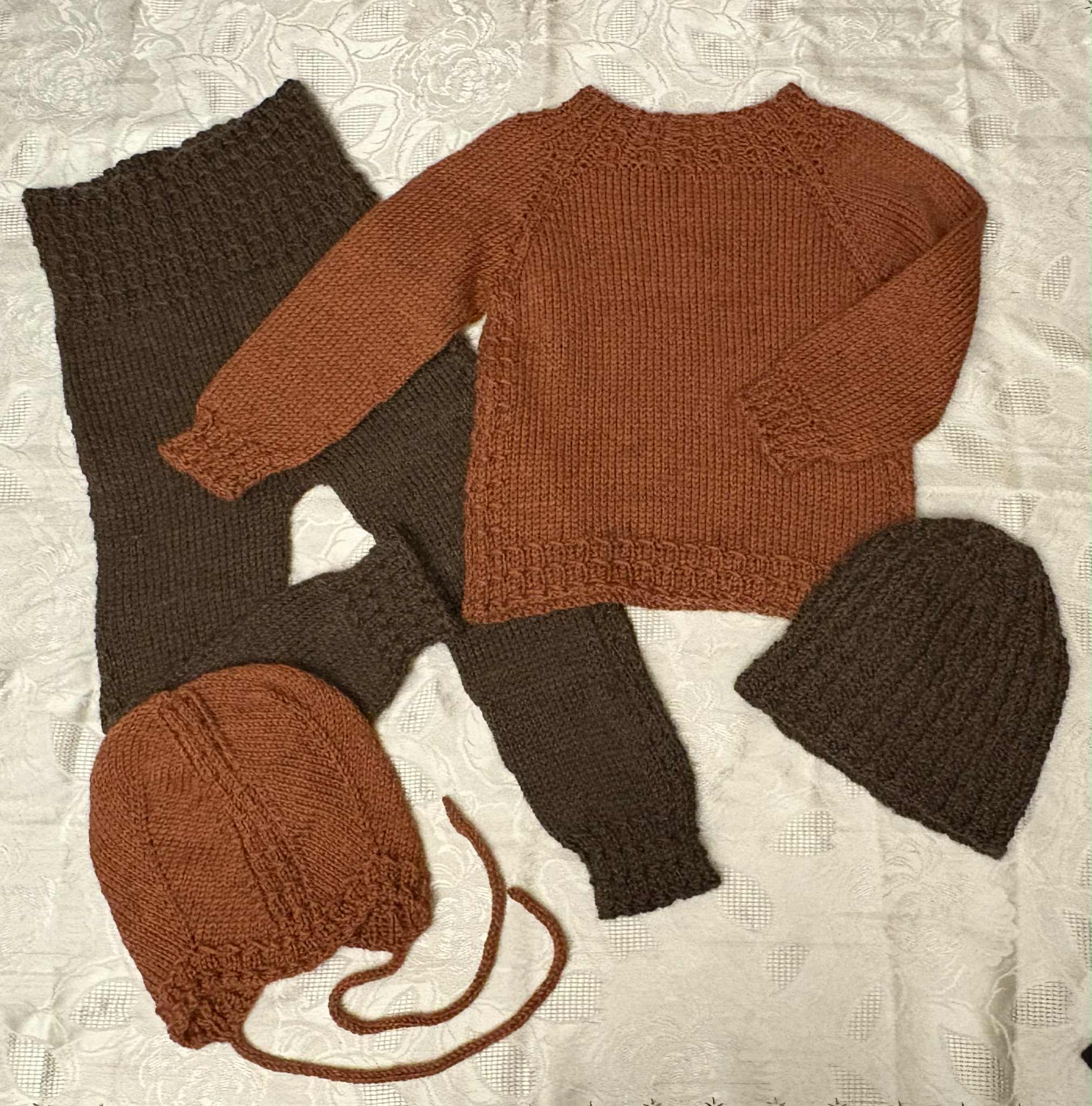 fusi_HG-017_kids-set_knitting-pattern_prjonauppskrift2.jpeg