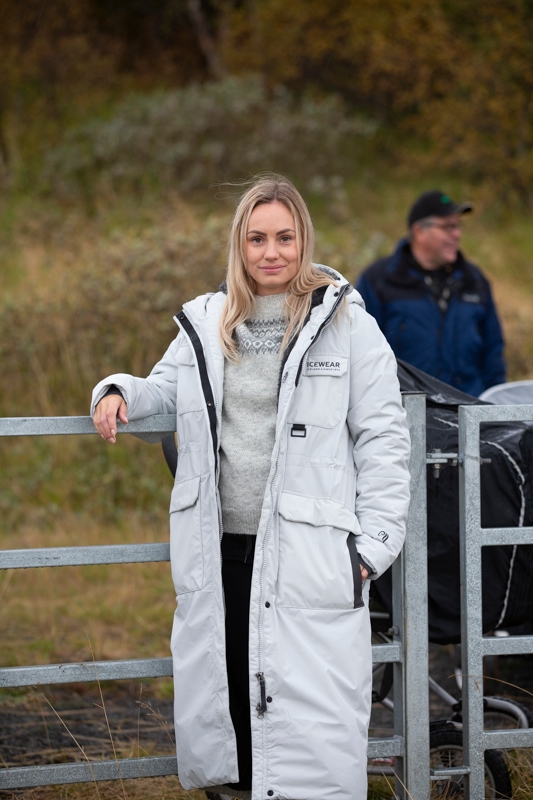 rettir-sheep-gathering-iceland-wool-sweater_6308.jpeg