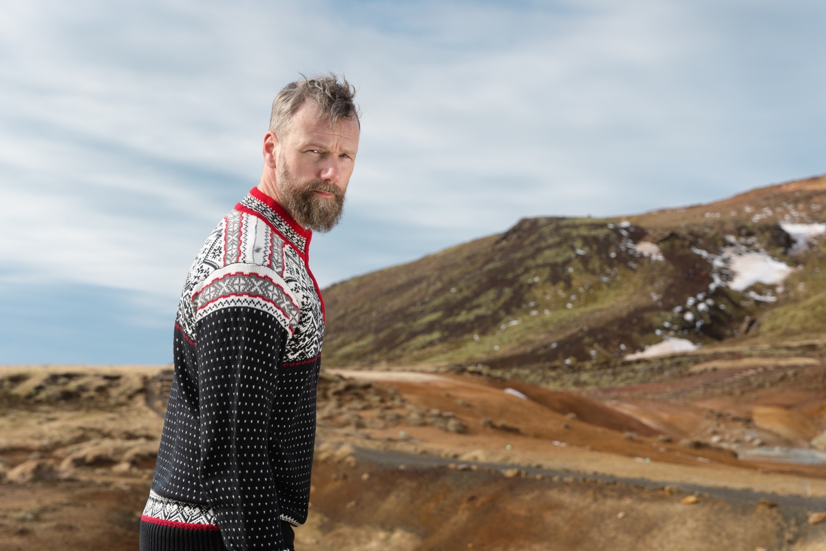 man-norwegian-sweater_7.jpeg