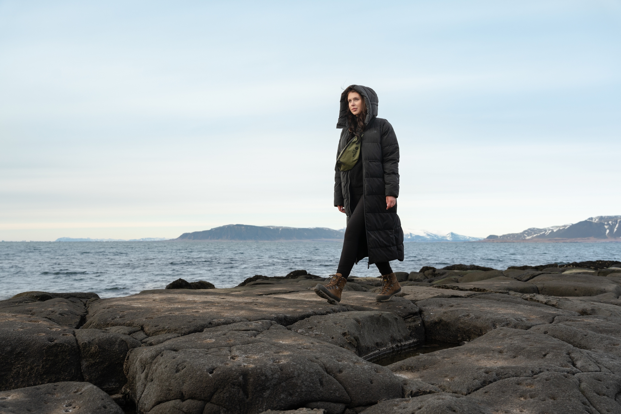 iceland-woman-black-outdoor-clothing_79.jpeg