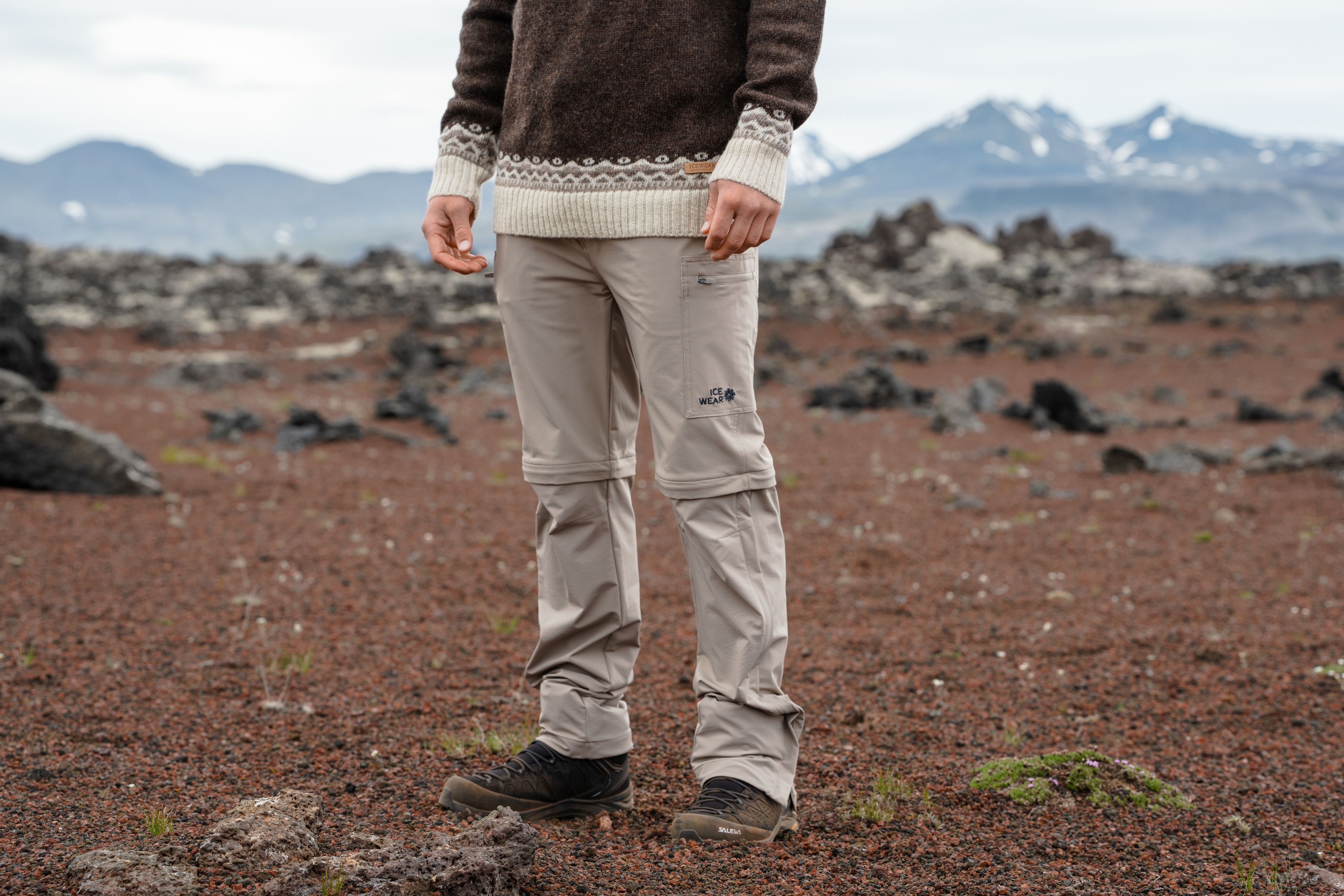 iceland-man-sheep-traditional-wool-sweater_216.jpeg