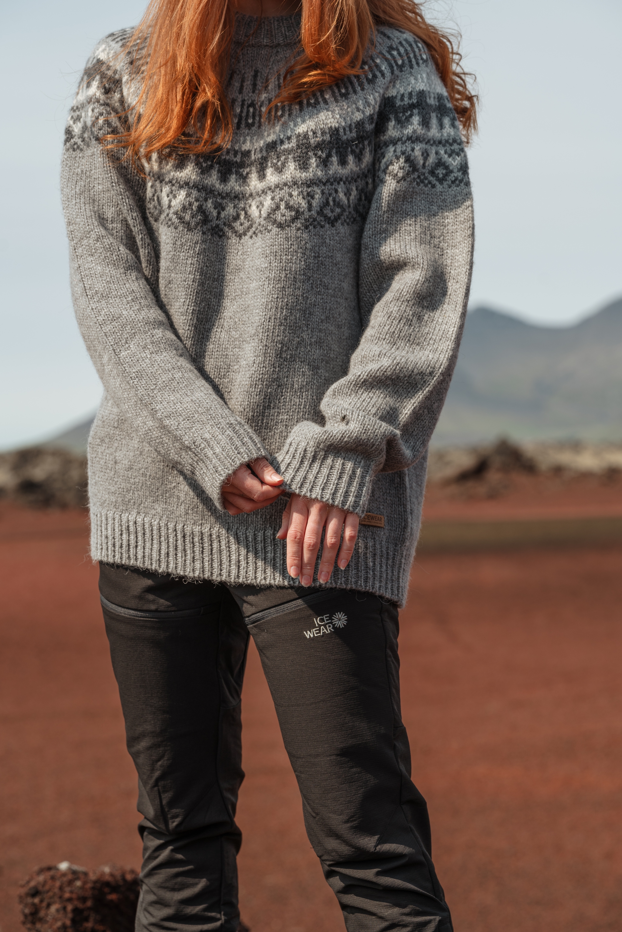 icelandwoman-grey-wool-sweater_35.jpeg