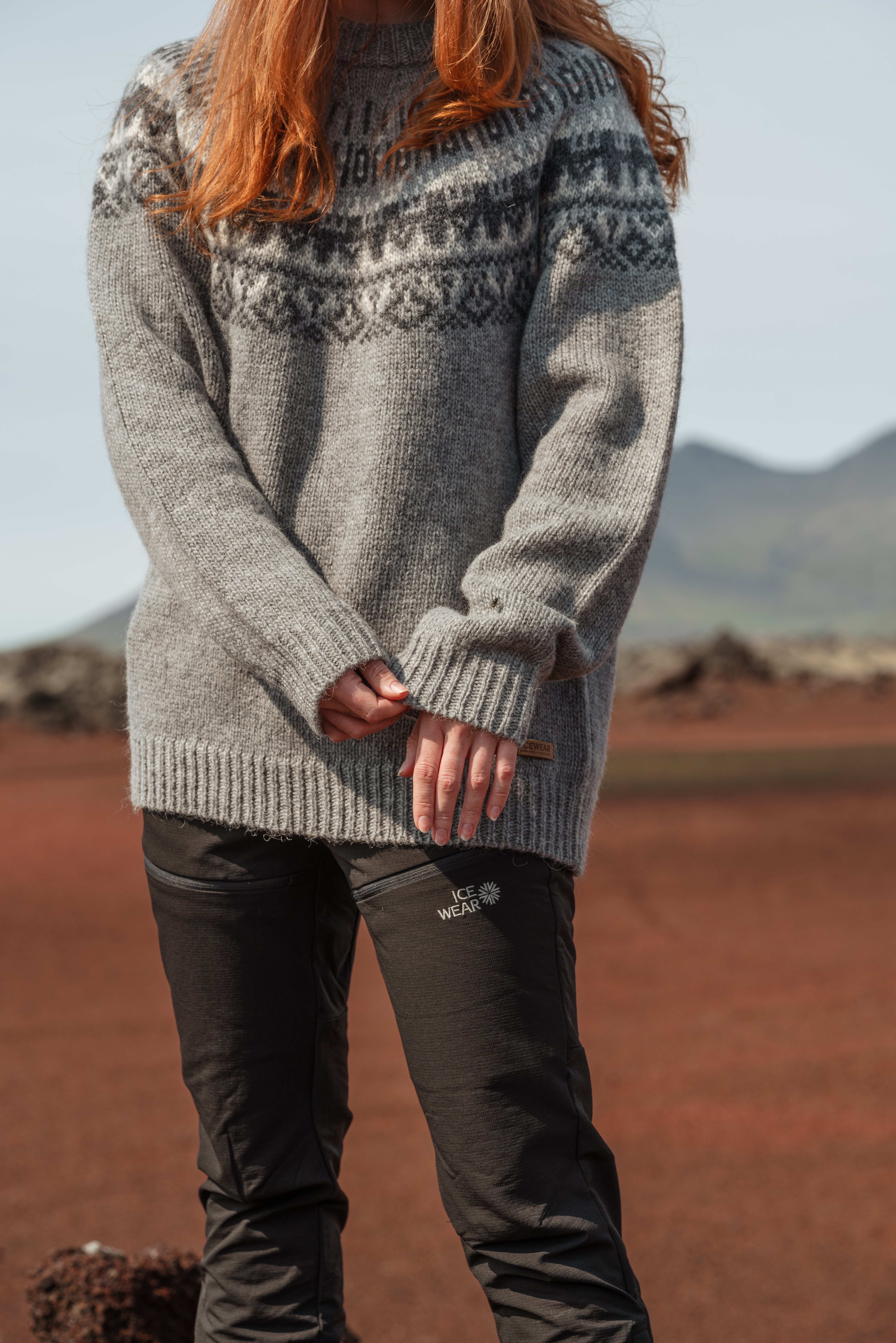 icelandwoman-grey-wool-sweater_35.jpeg