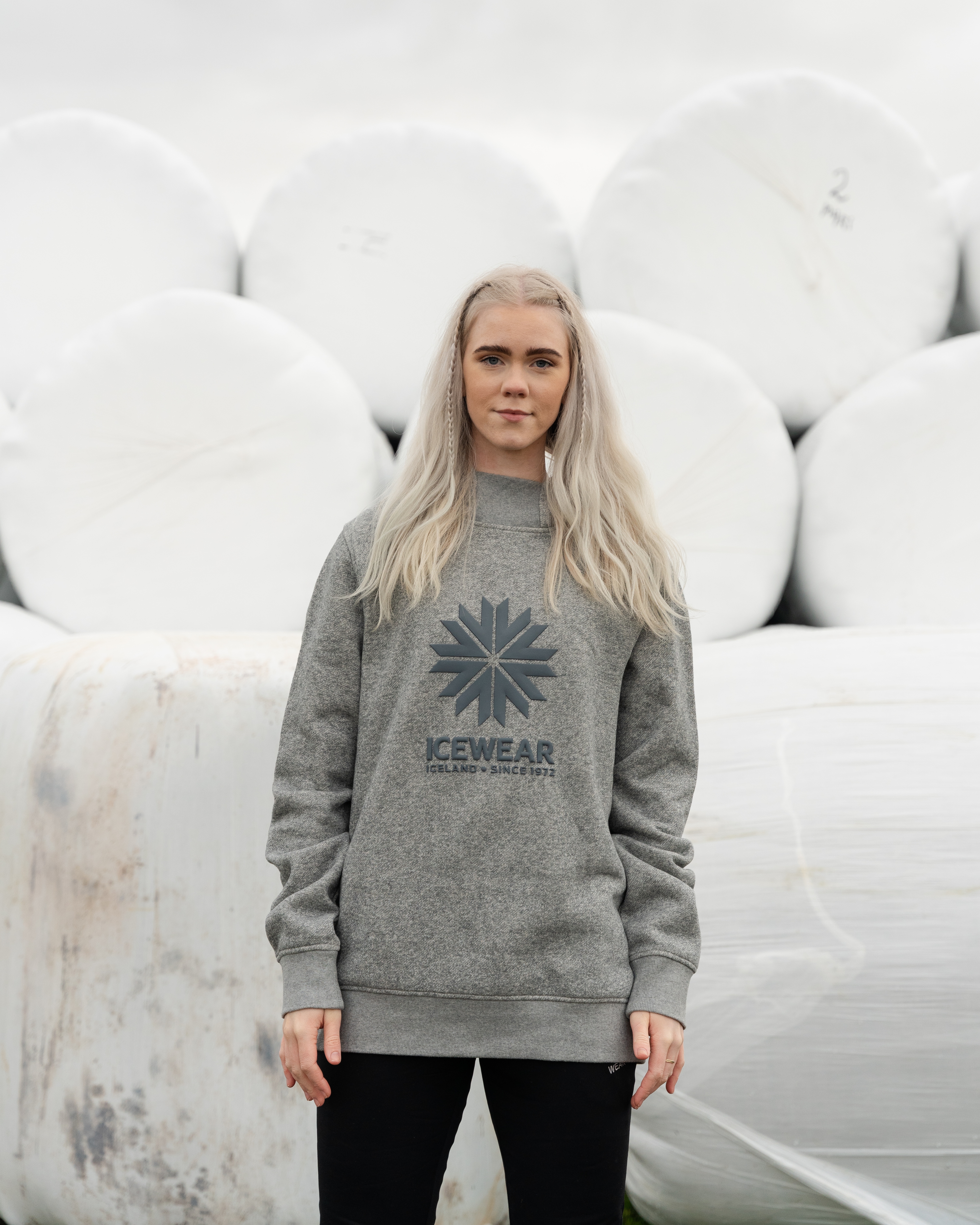 iceland-girl-hoodie-wrapped-haybales_60.jpeg