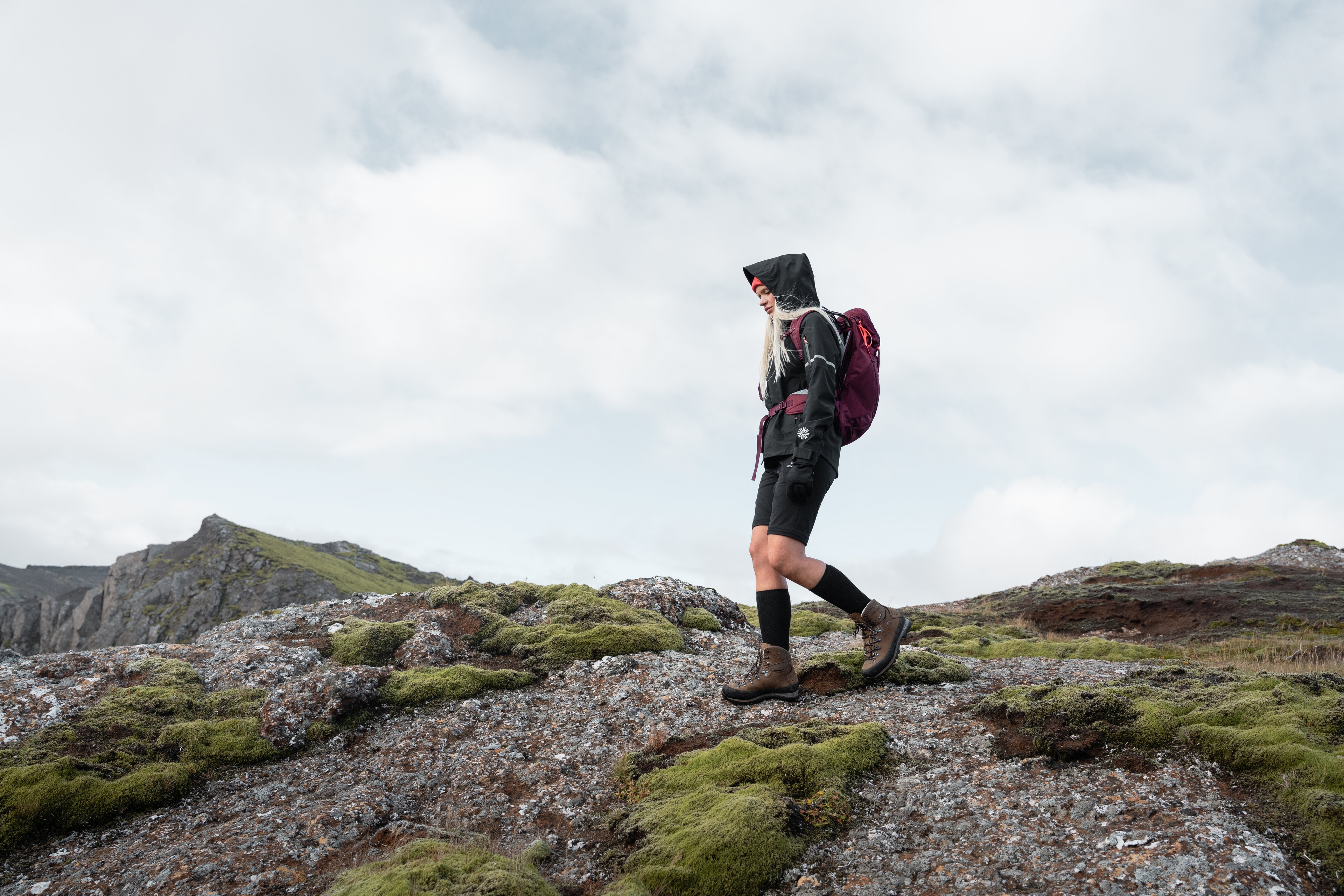 iceland-woman-hiking_42.jpeg