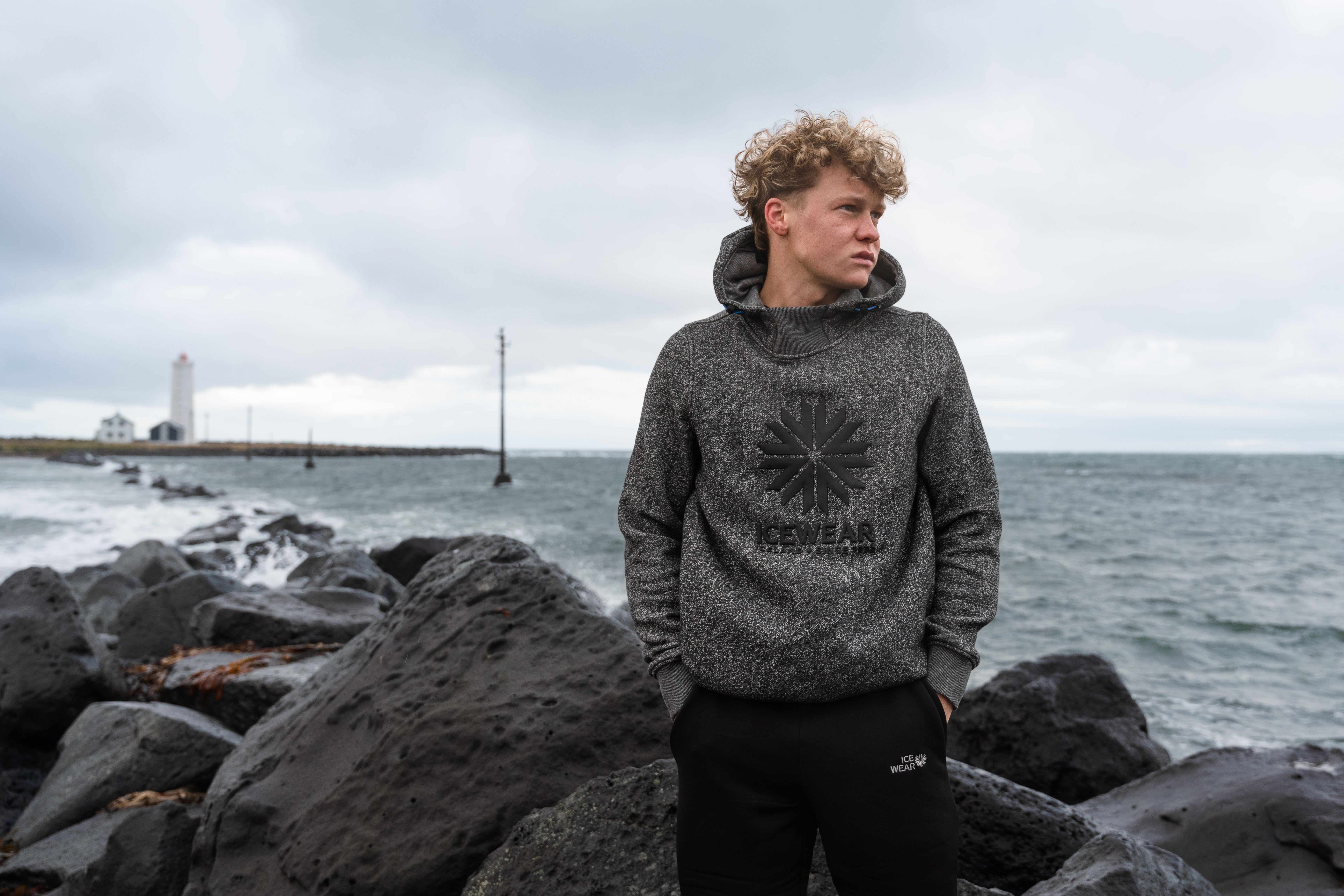 man-hoodie-seashore-17.jpeg