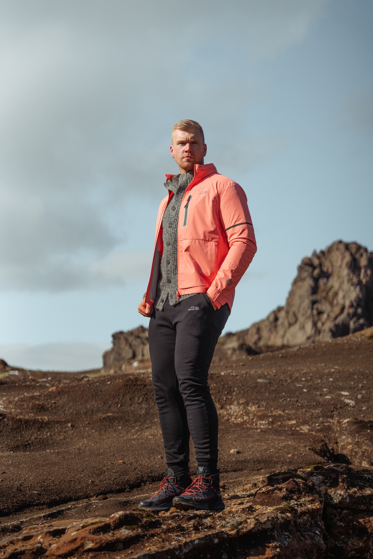 iceland-man-outdoor-pink_197.jpeg
