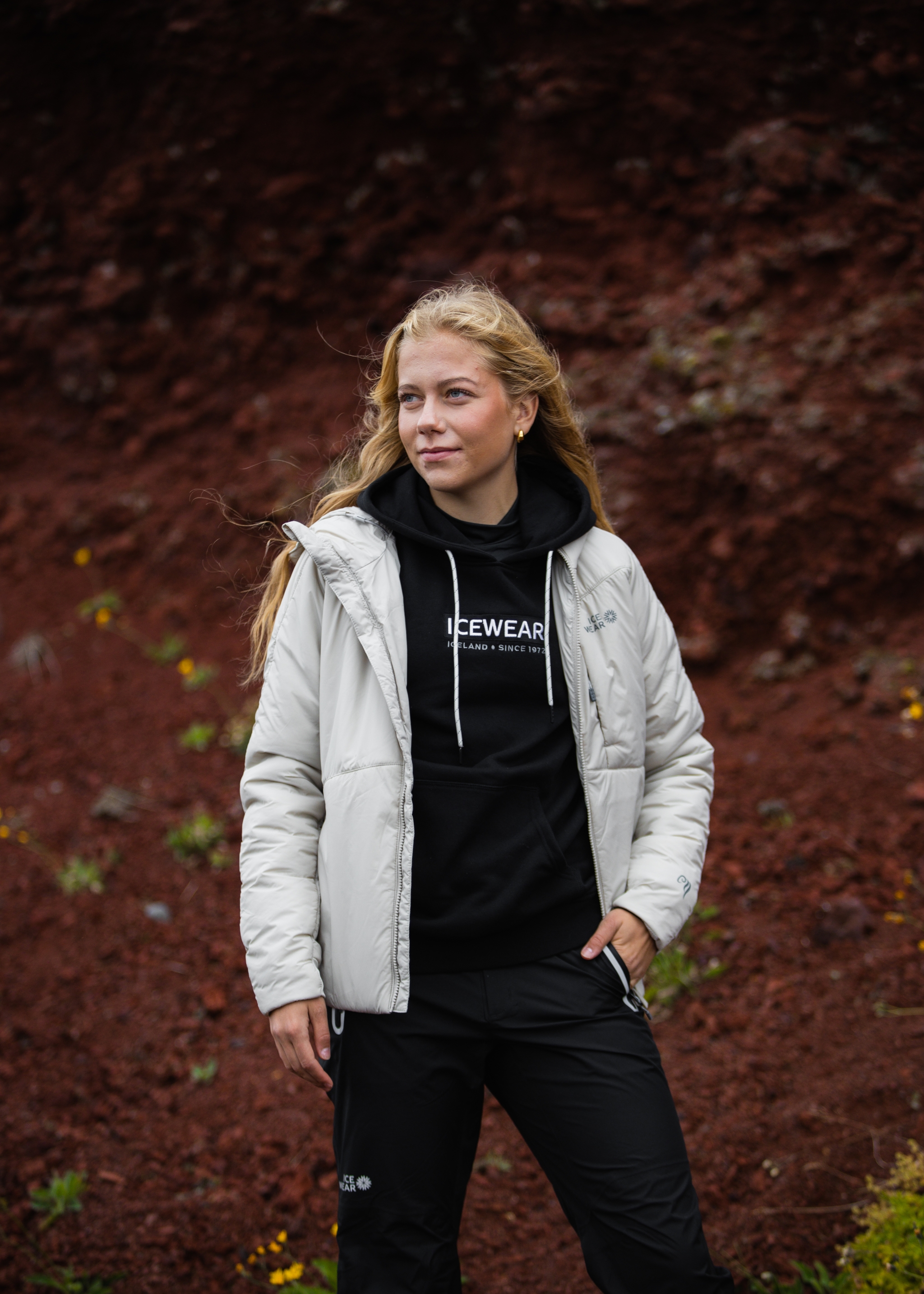 woman-white-jacket-hoodie-pants-black-2.jpeg