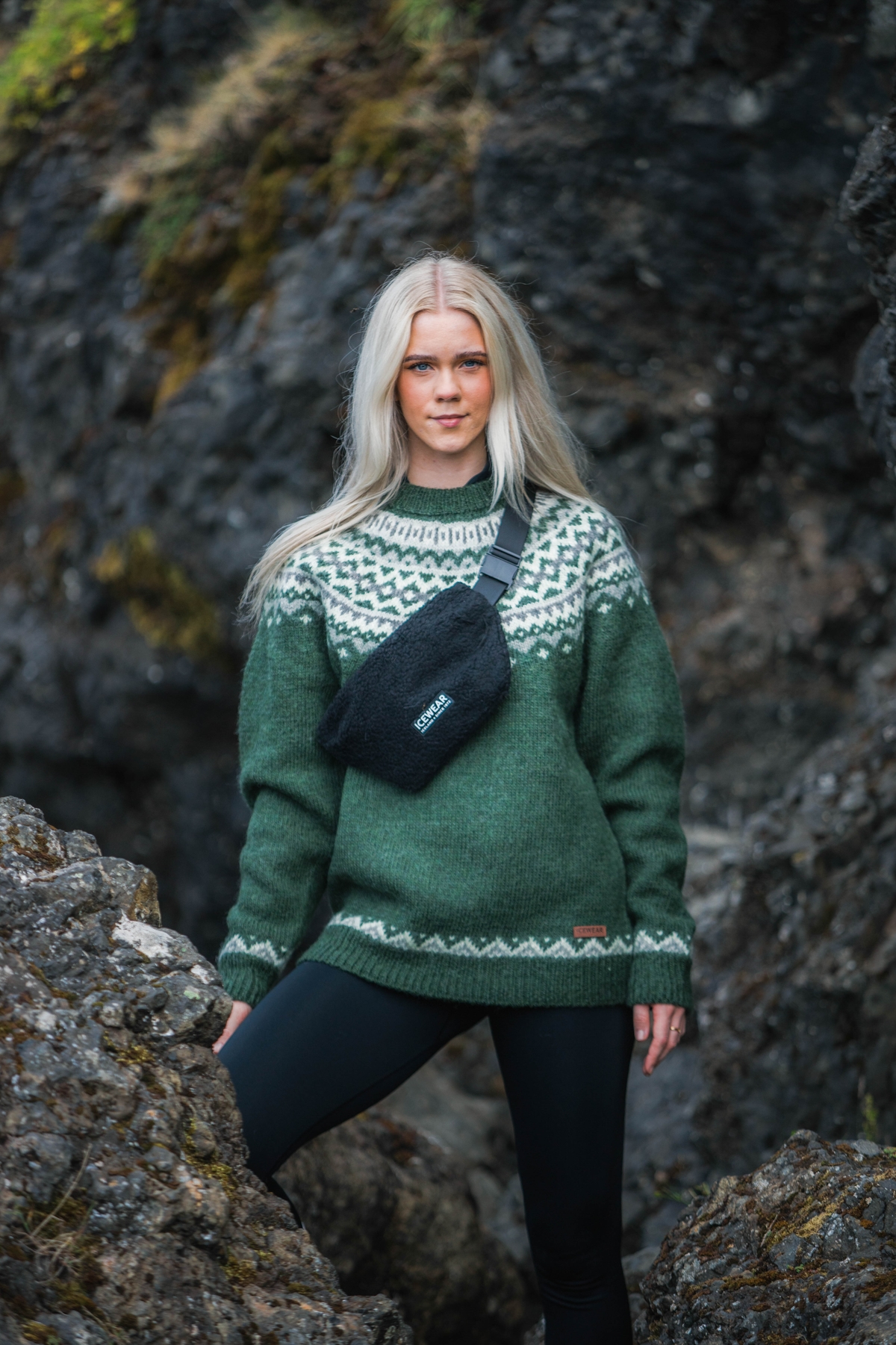 woman-green-wool-sweater-icelandic-bag-1.jpeg