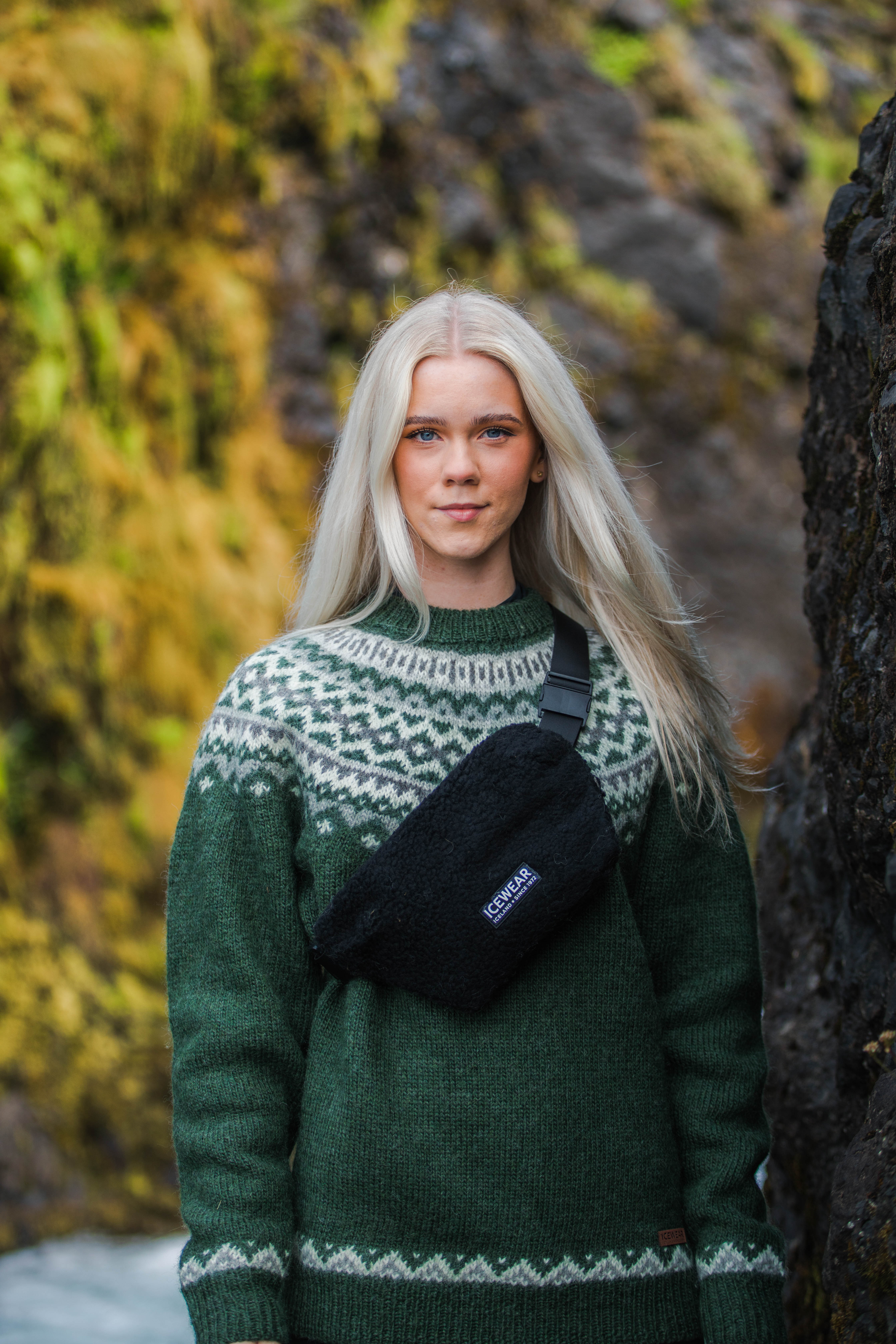 woman-green-wool-sweater-icelandic-bag.jpeg