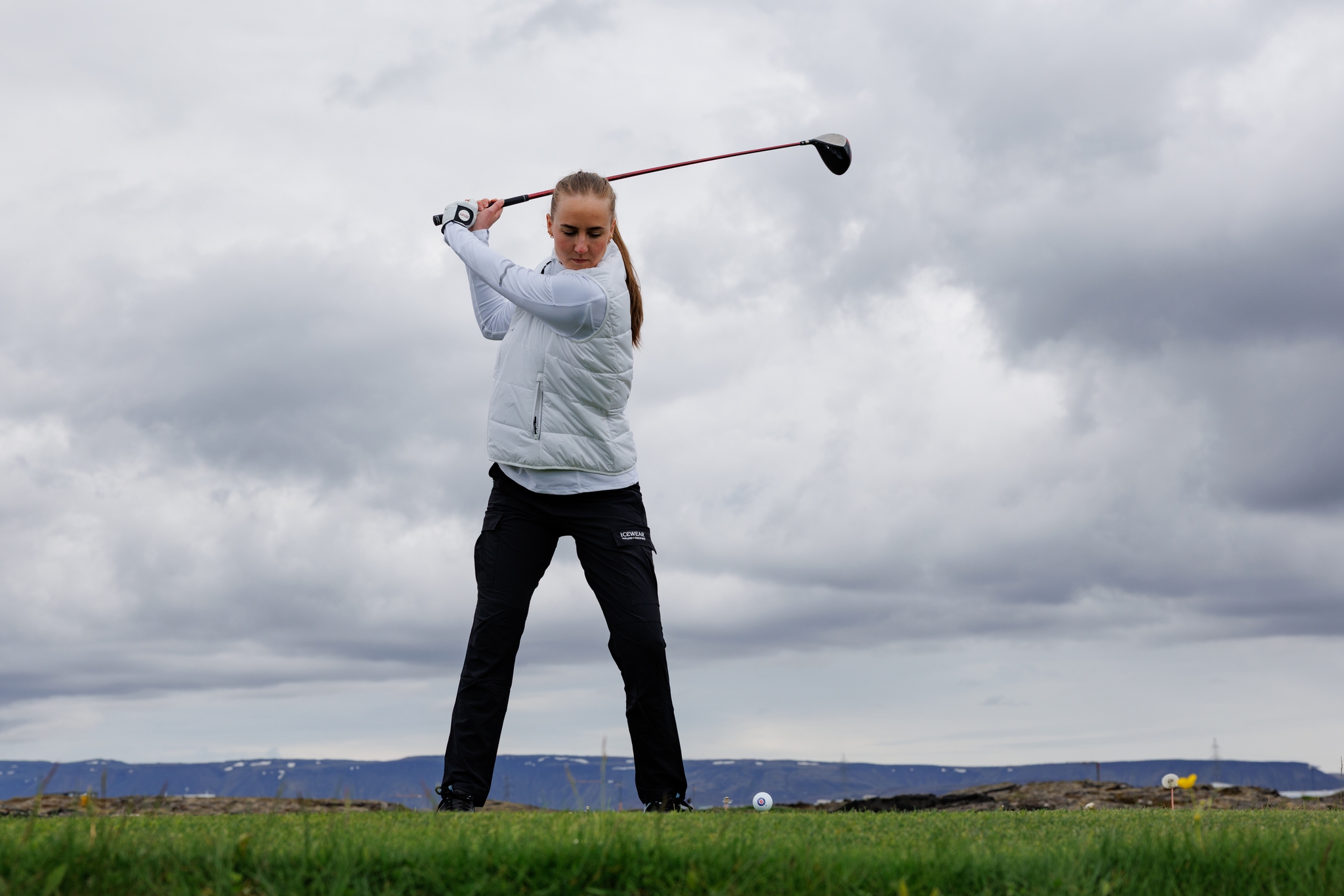 9997-woman-playing-golf-iceland.jpeg