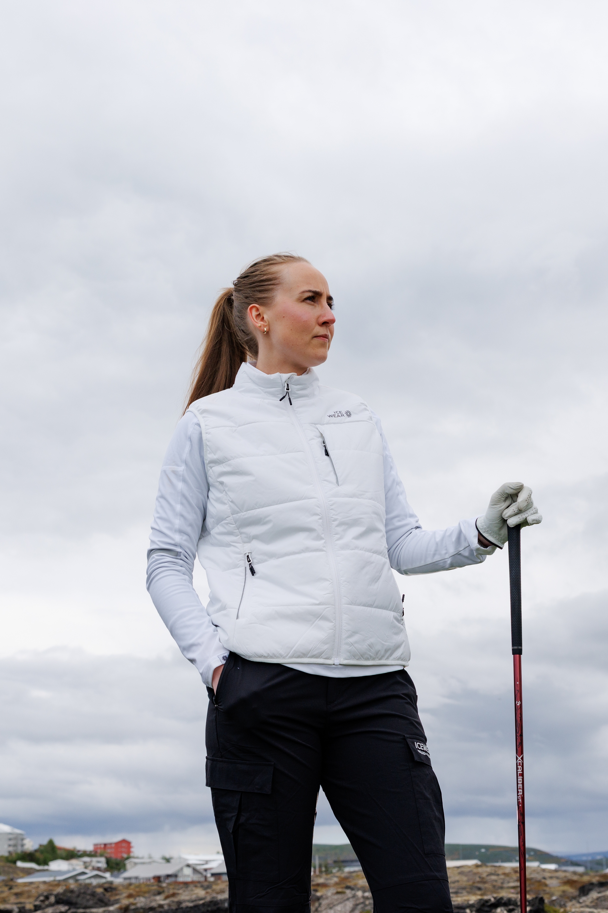 0073-woman-playing-golf-iceland.jpeg