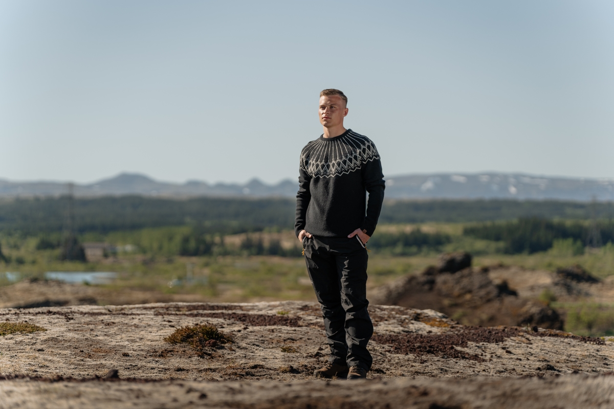 summer-outdoor-iceland-wool-man00042.jpeg