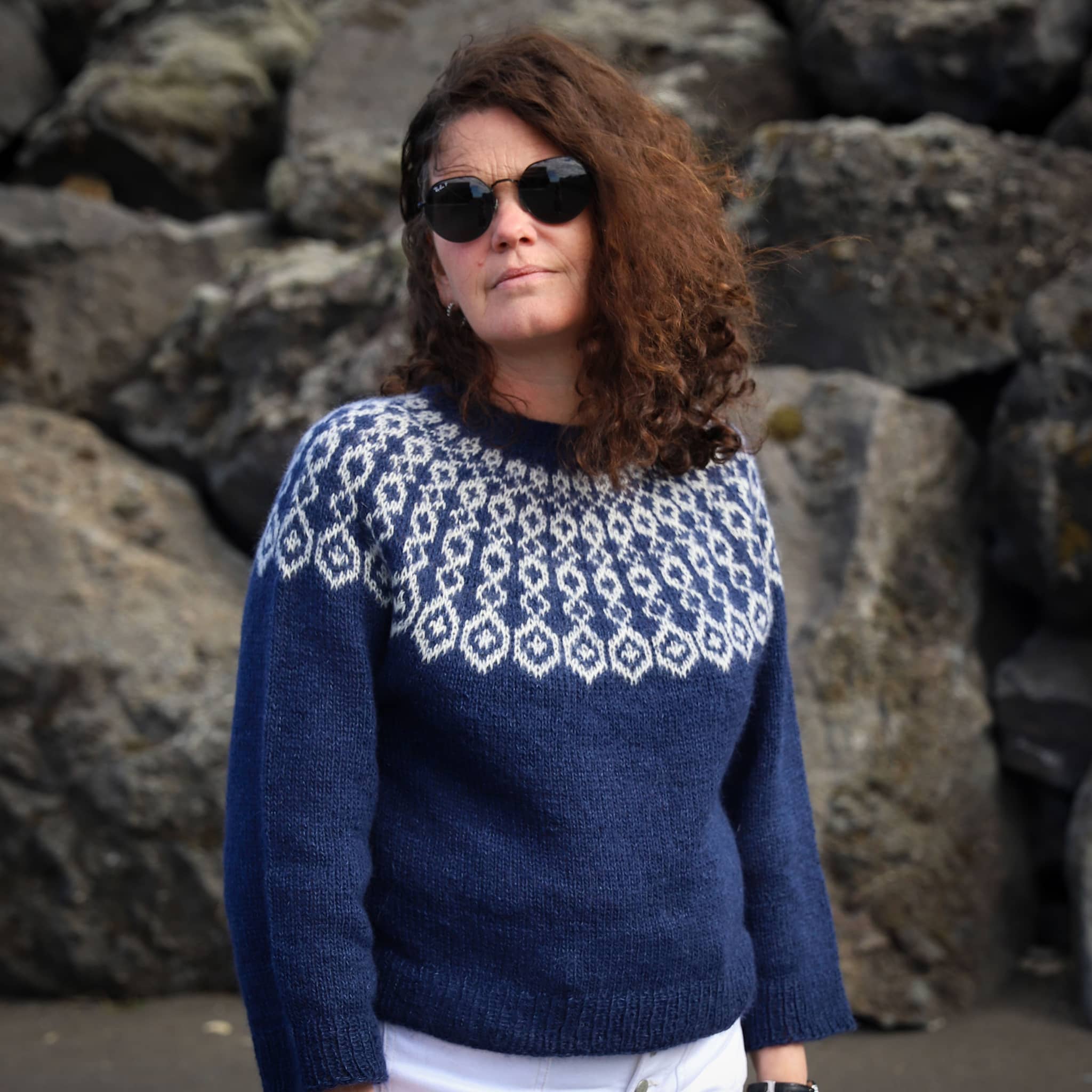Rúrika adult sweater knitting pattern