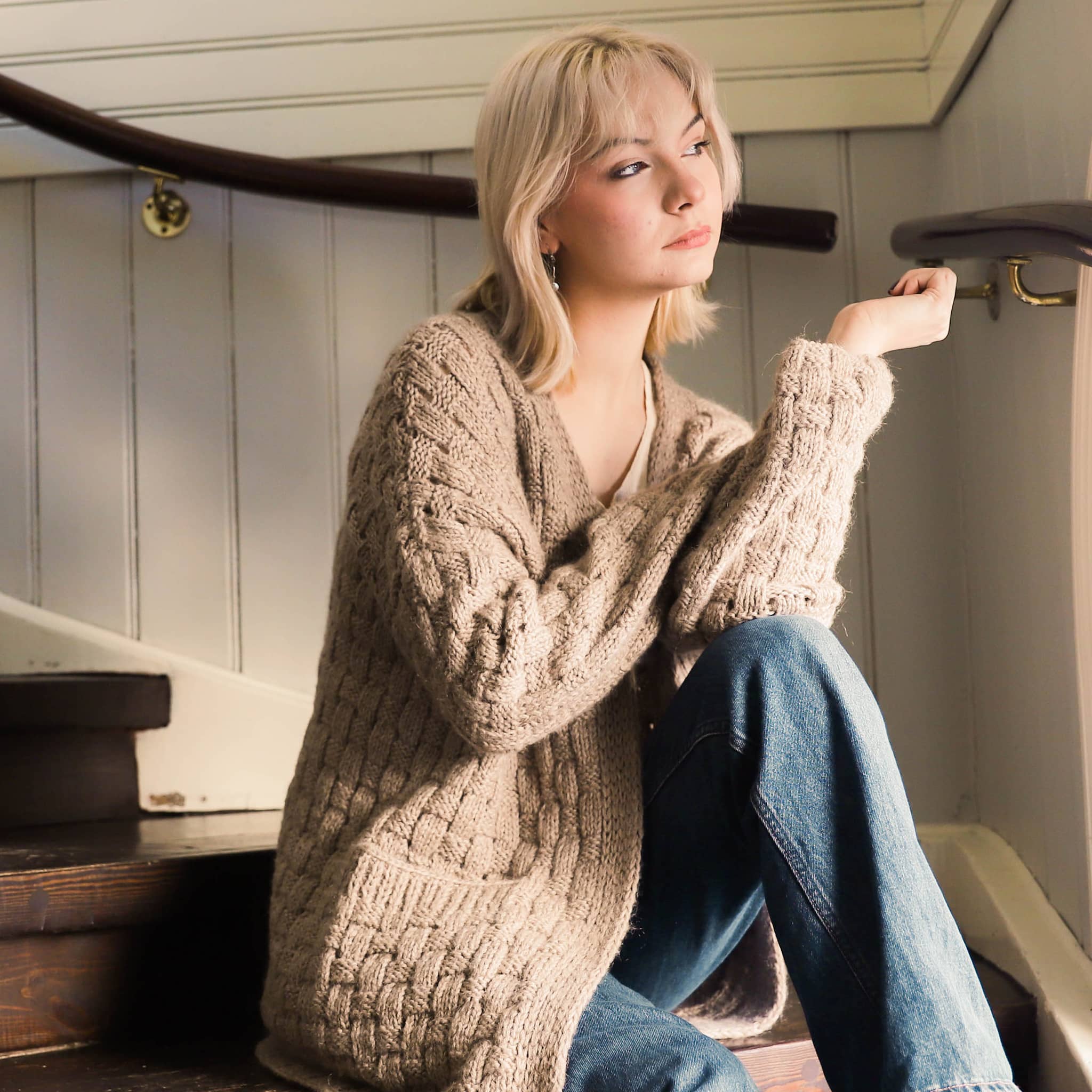 Stína adult sweater knitting pattern