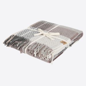 varmaland-wool-blanket-iceland_76